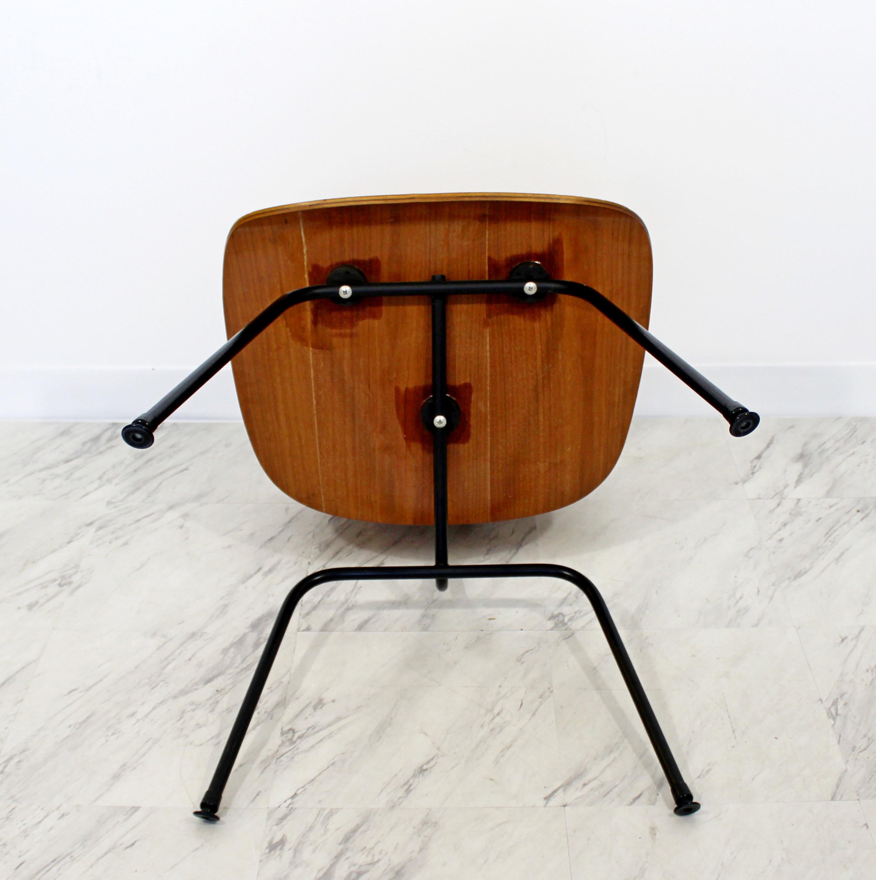 Mid-Century Modern Vintage Eames DCM Lounge Desk Chair by Herman Miller 2