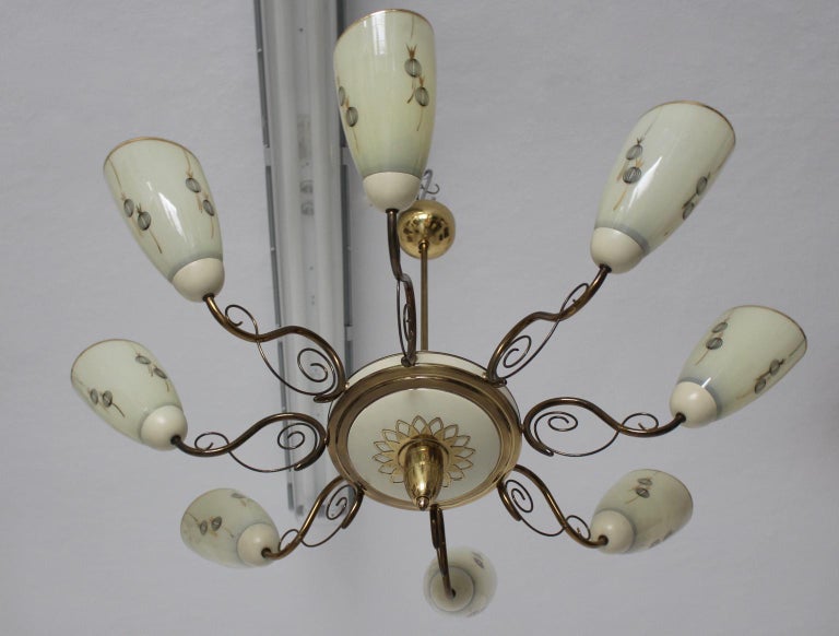 Mid-Century Modern Vintage Eight Arms Brass Ivory Glass Chandelier 1950 Italy For Sale 11