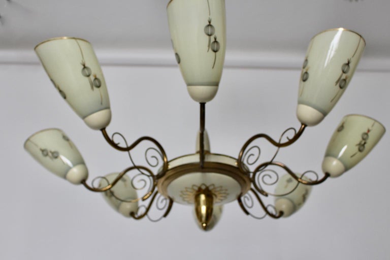 Mid-Century Modern Vintage Eight Arms Brass Ivory Glass Chandelier 1950 Italy For Sale 3