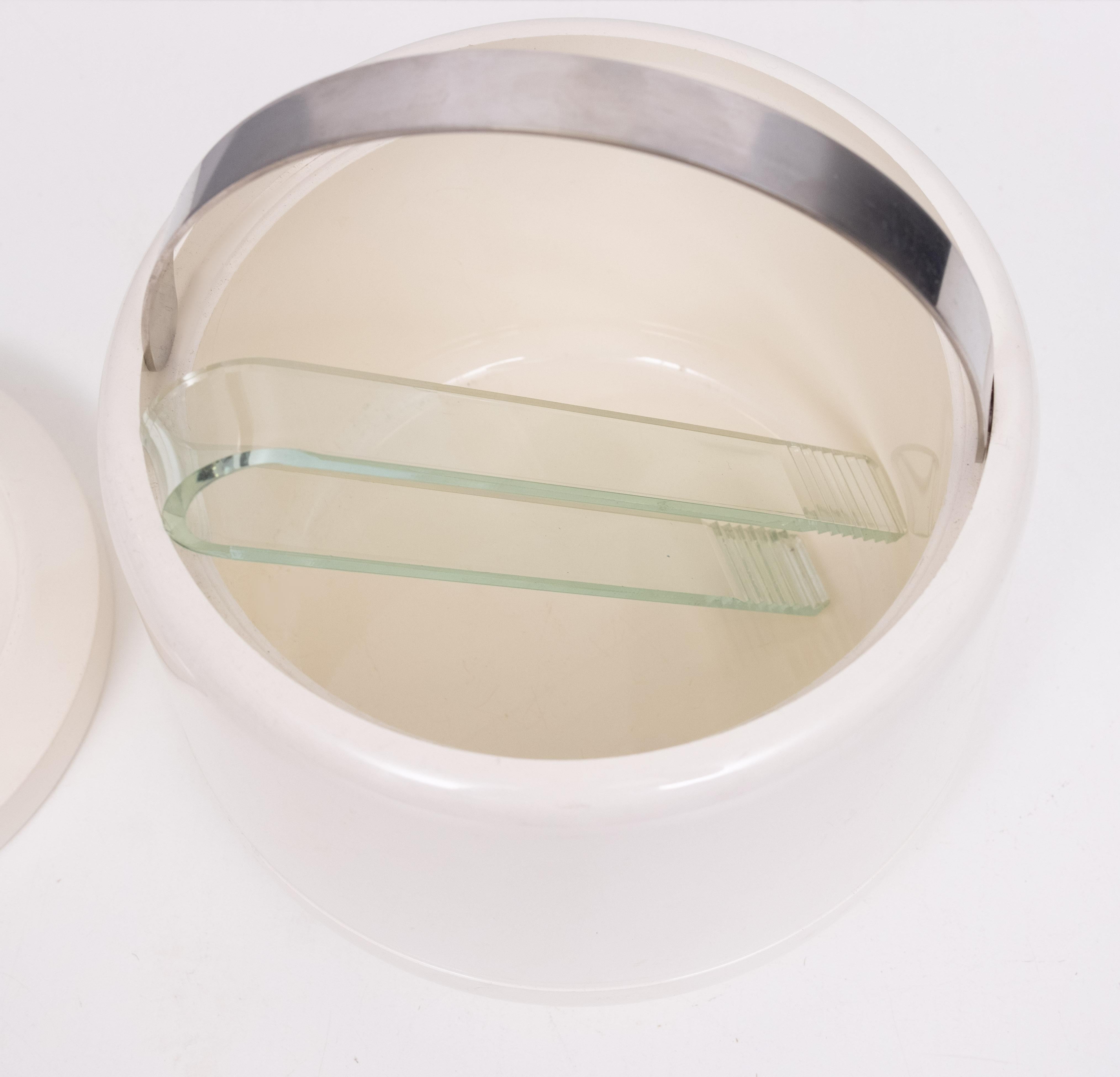 Danish Mid-century modern vintage Erik Magnussen for Stelton plastic ice bucket no. 860 For Sale