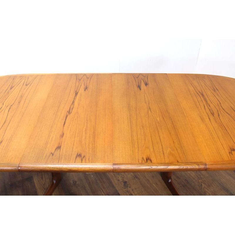 Mid Century Modern Vintage Extending Danish Dining Table Benni Linden In Good Condition In Los Angeles, CA
