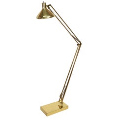Lampadaire d'architecte moderne du milieu du siècle, en laiton, par Luxo