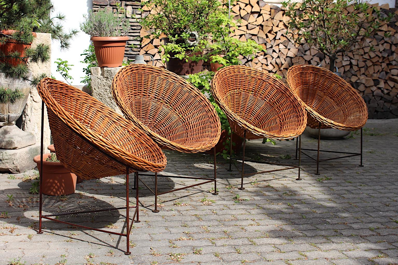 Mid-Century Modern Vintage Four Vintage Willow Lounge Patio Chairs 1950s Austria In Good Condition For Sale In Vienna, AT