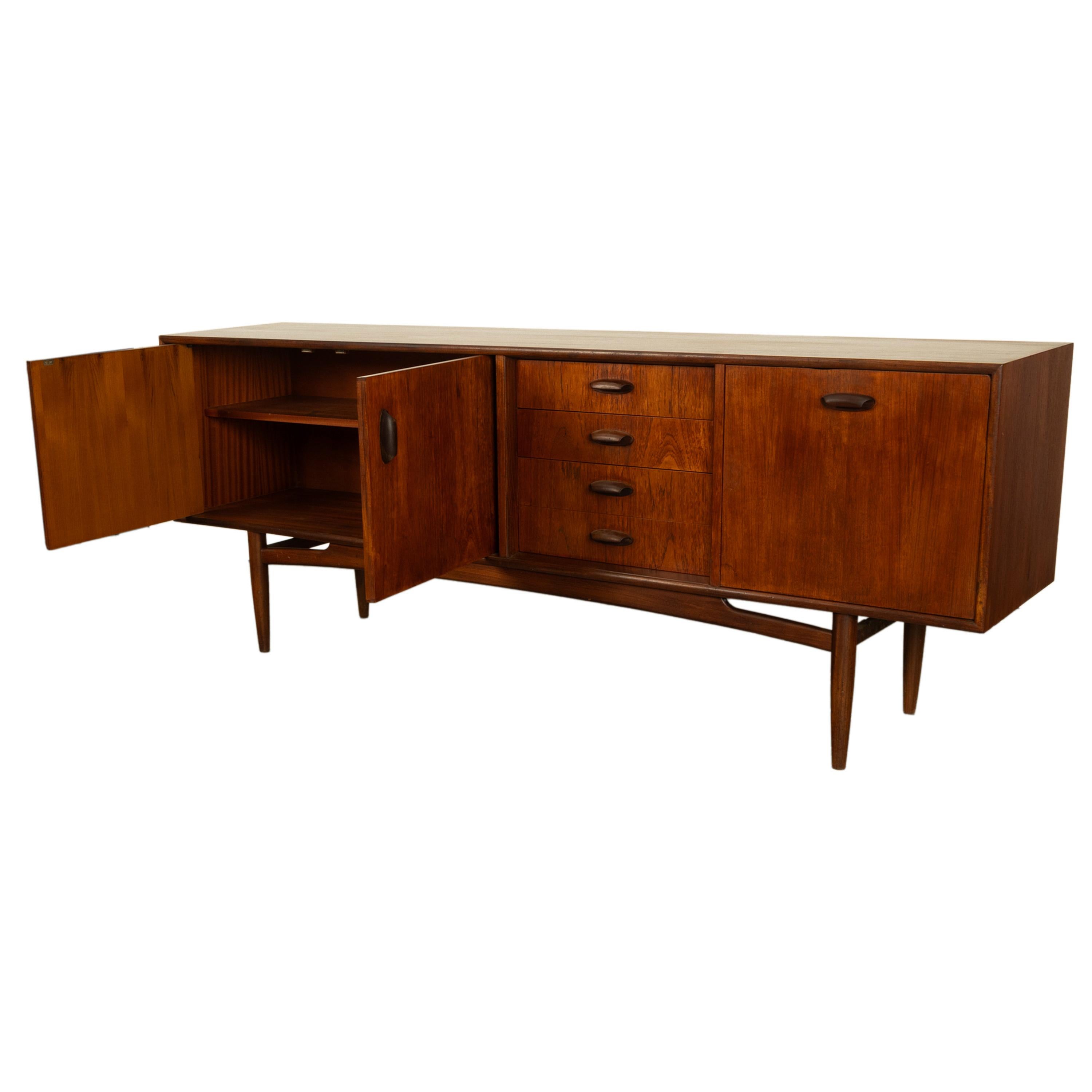 Credenza lunga in teak G-Plan 