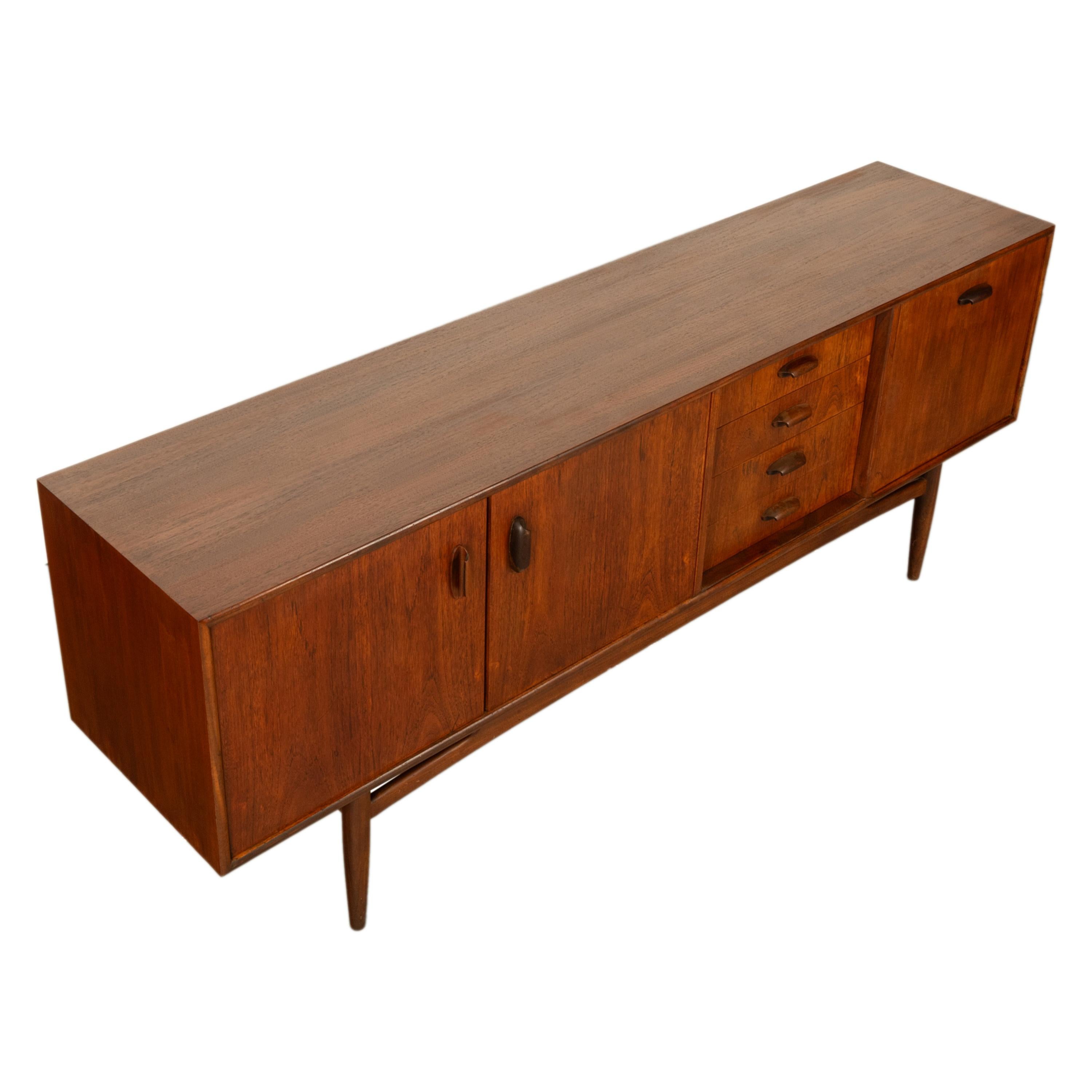 Credenza lunga in teak G-Plan 