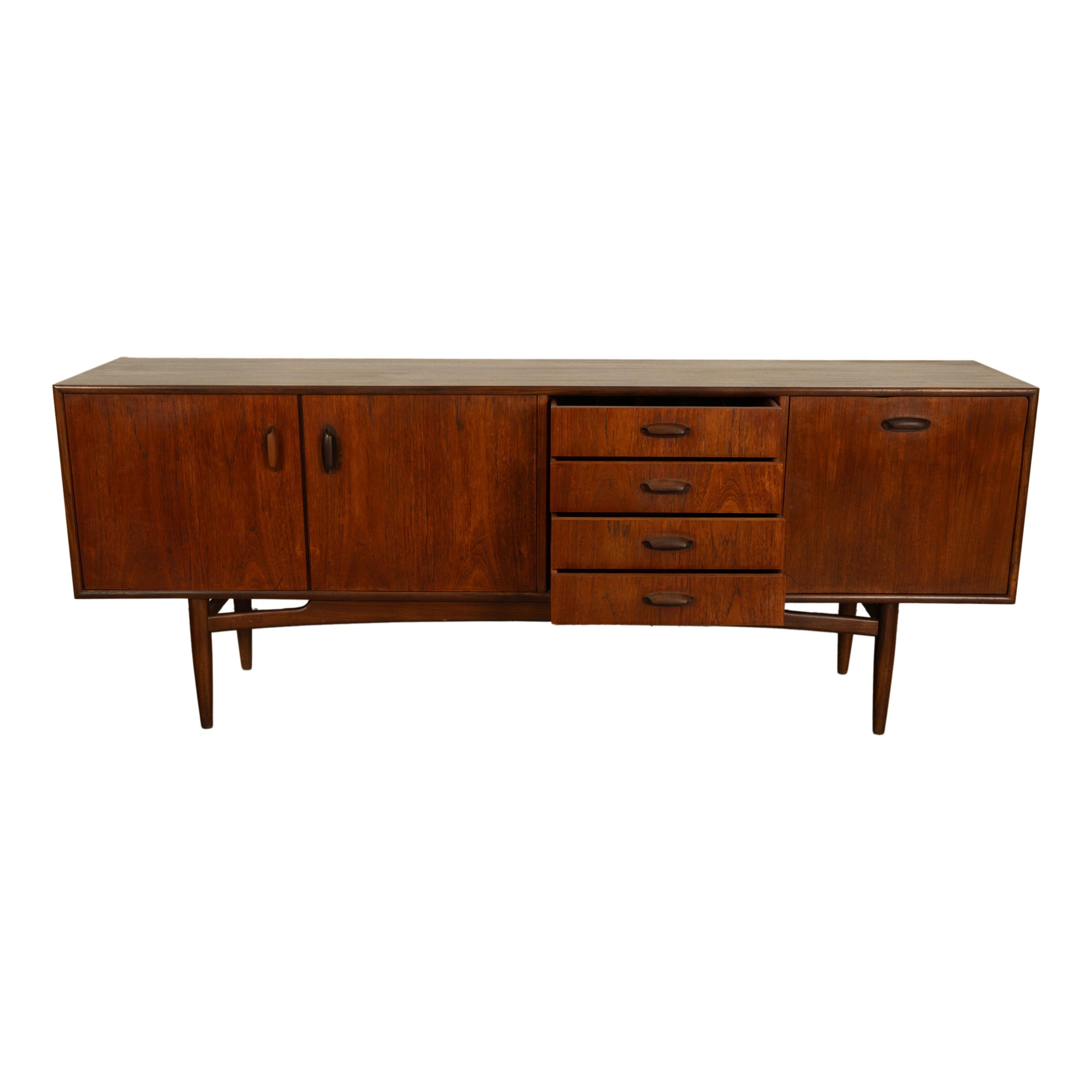 Credenza lunga in teak G-Plan 