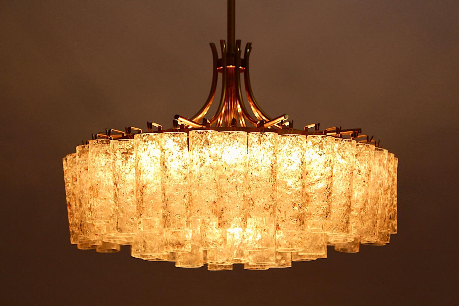 Runder Vintage-Kronleuchter aus Glas und Messing, Mid-Century Modern, Doria, Deutschland, 1970er Jahre im Angebot 8
