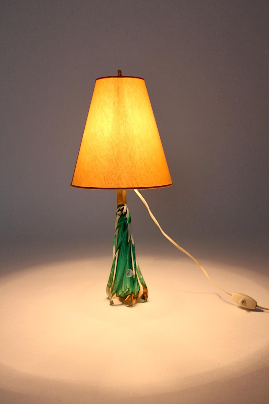 Mid-Century Modern Vintage Glass Green Gold Table Lamp, 1950s, Italy For Sale 1