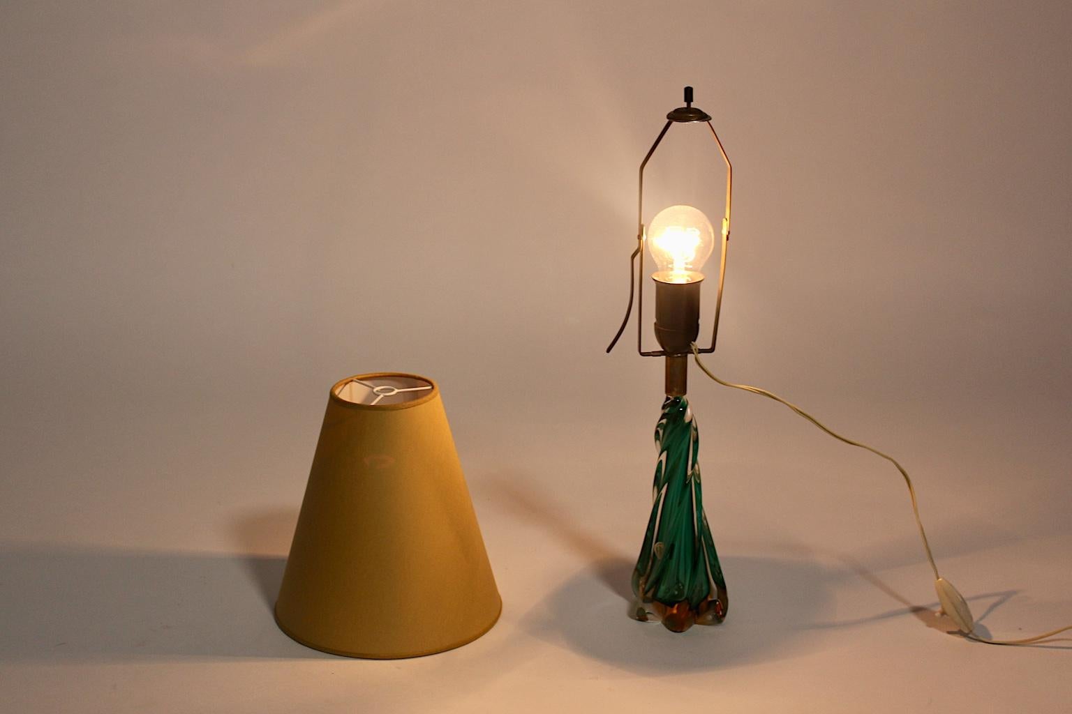 Mid-Century Modern Vintage Glass Green Gold Table Lamp, 1950s, Italy For Sale 3