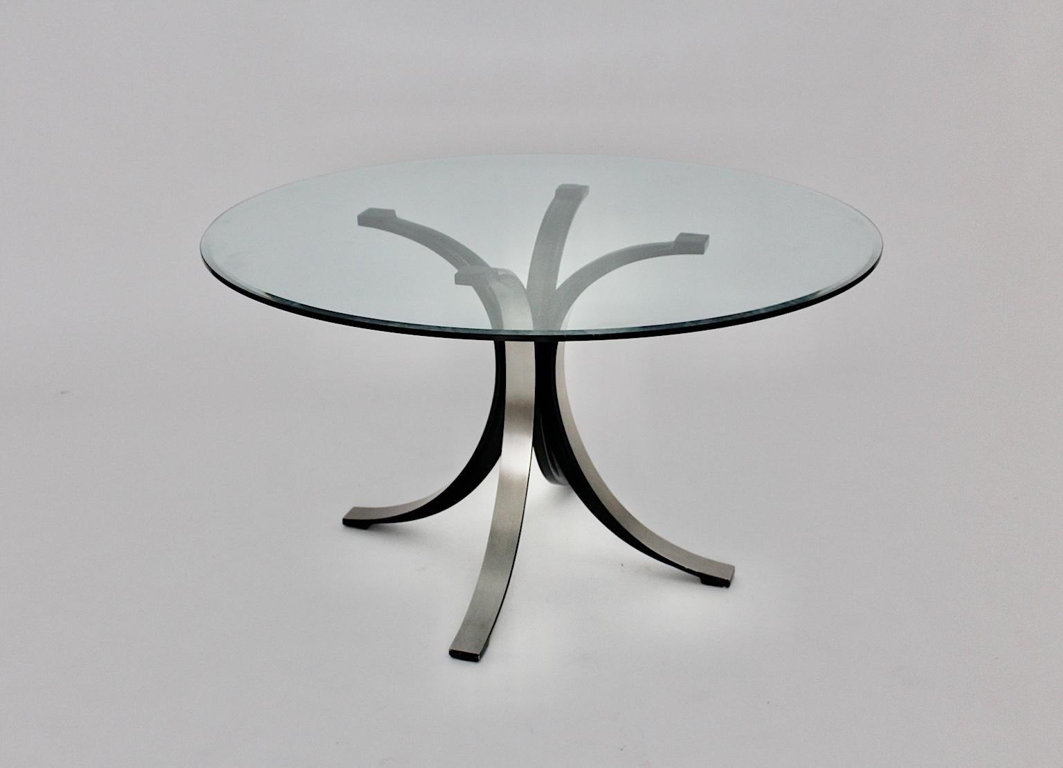 Mid-Century Modern Vintage Glass Metal Dining Table Osvaldo Borsani Tecno, Italy In Good Condition For Sale In Vienna, AT