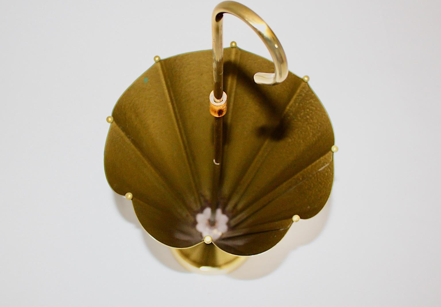 Mid-Century Modern Vintage Regenschirmständer aus goldenem Metall und Bambus, Italien 1950er Jahre im Angebot 9