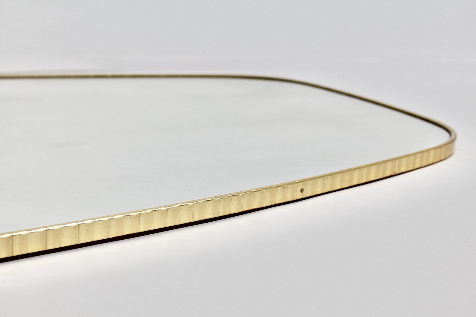 Mid Century Modern Vintage Golden Plastic Brass Full Length Mirror Huge 1950s im Angebot 5