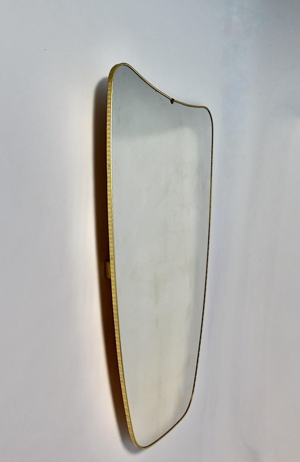 Mid Century Modern Vintage Golden Plastic Brass Full Length Mirror Huge 1950s im Angebot 1