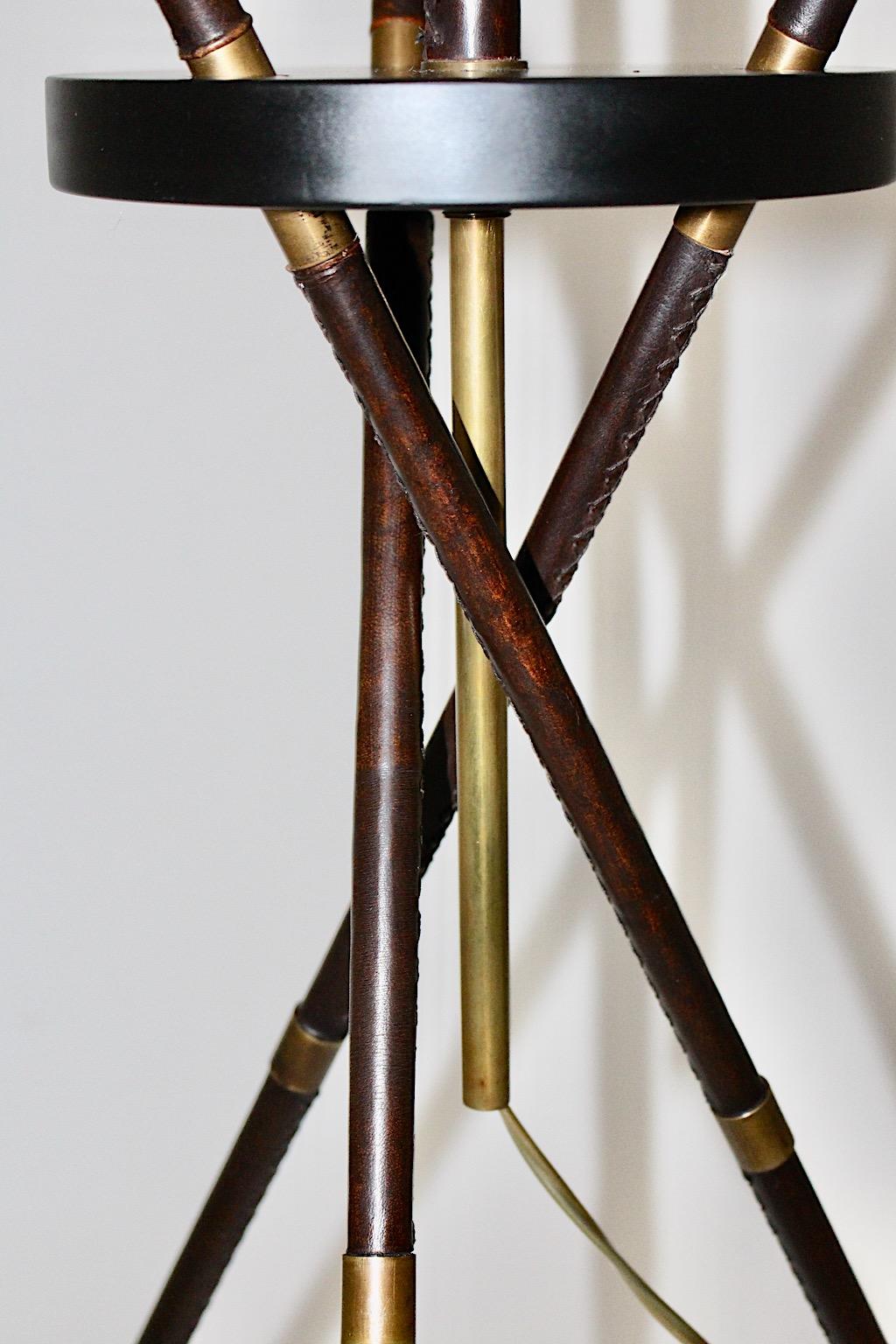 Mid Century Modern Vintage Golf Club Leather Brass Floor Lamp Jacques Adnet 1940 In Good Condition For Sale In Vienna, AT