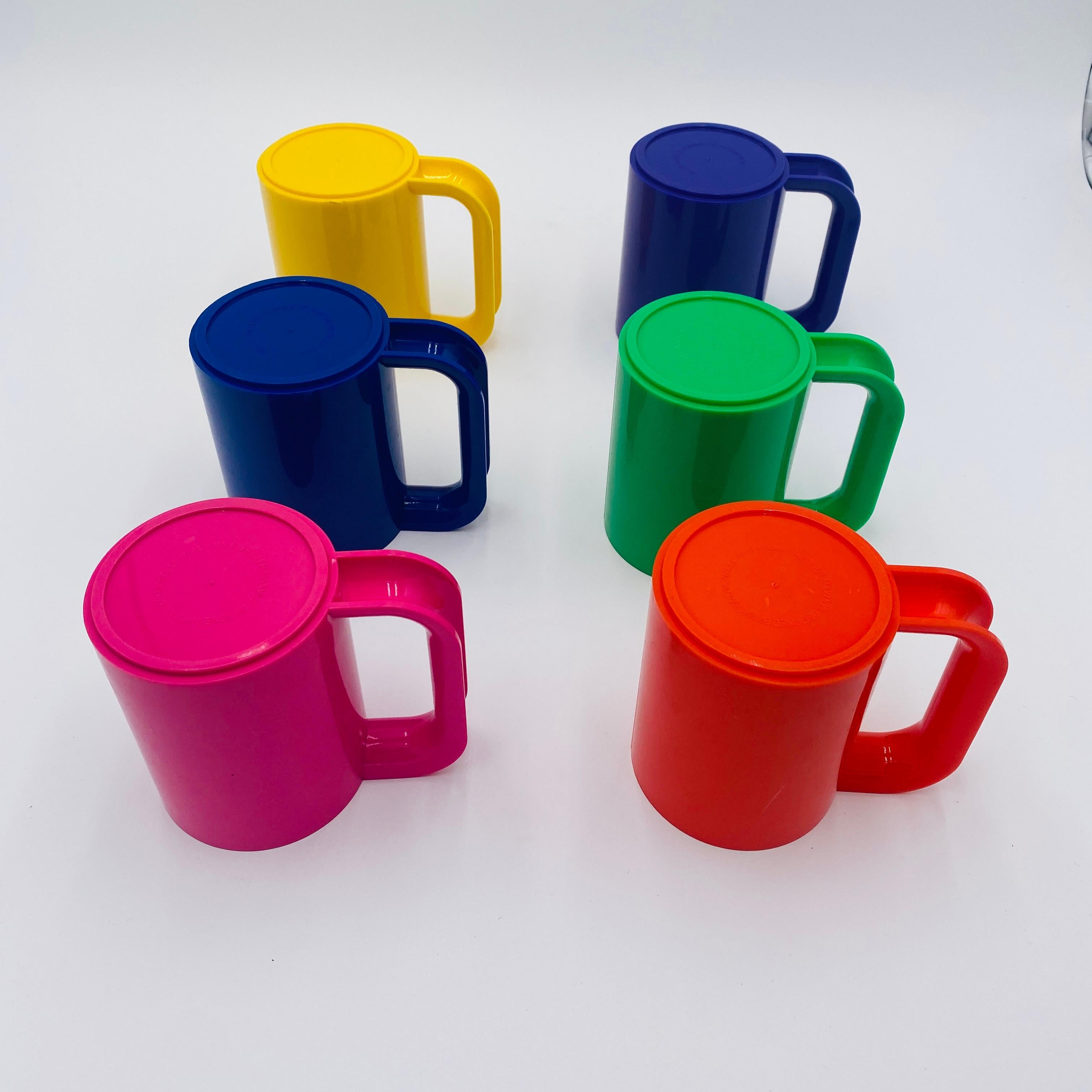 Mid-Century moderno Set di 6 tazze Heller Massimo Vignelli, vintage e di metà secolo. in vendita