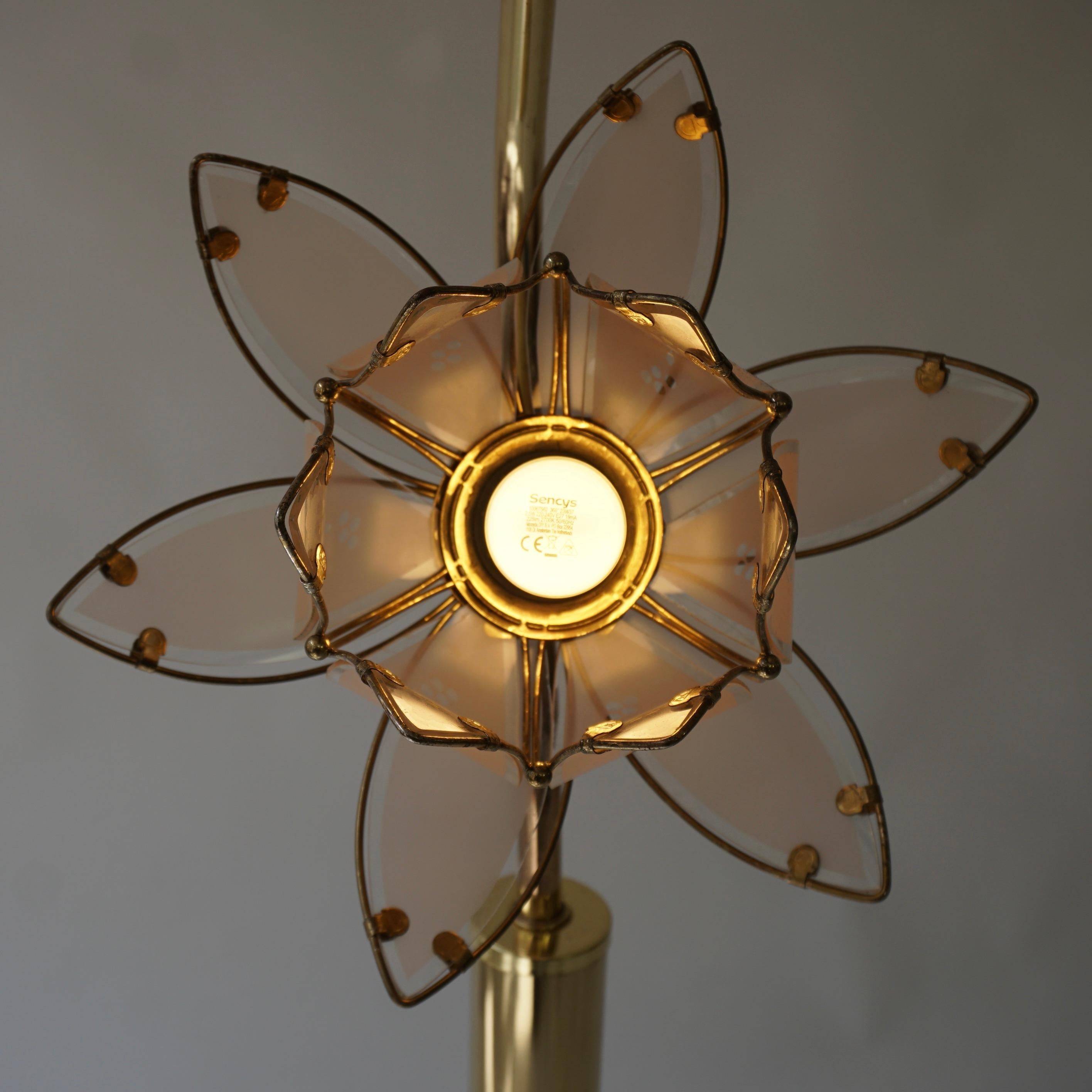 Mid Century Modern Vintage Hollywood Regency White Glass Lotus Flower Floor Lamp For Sale 6