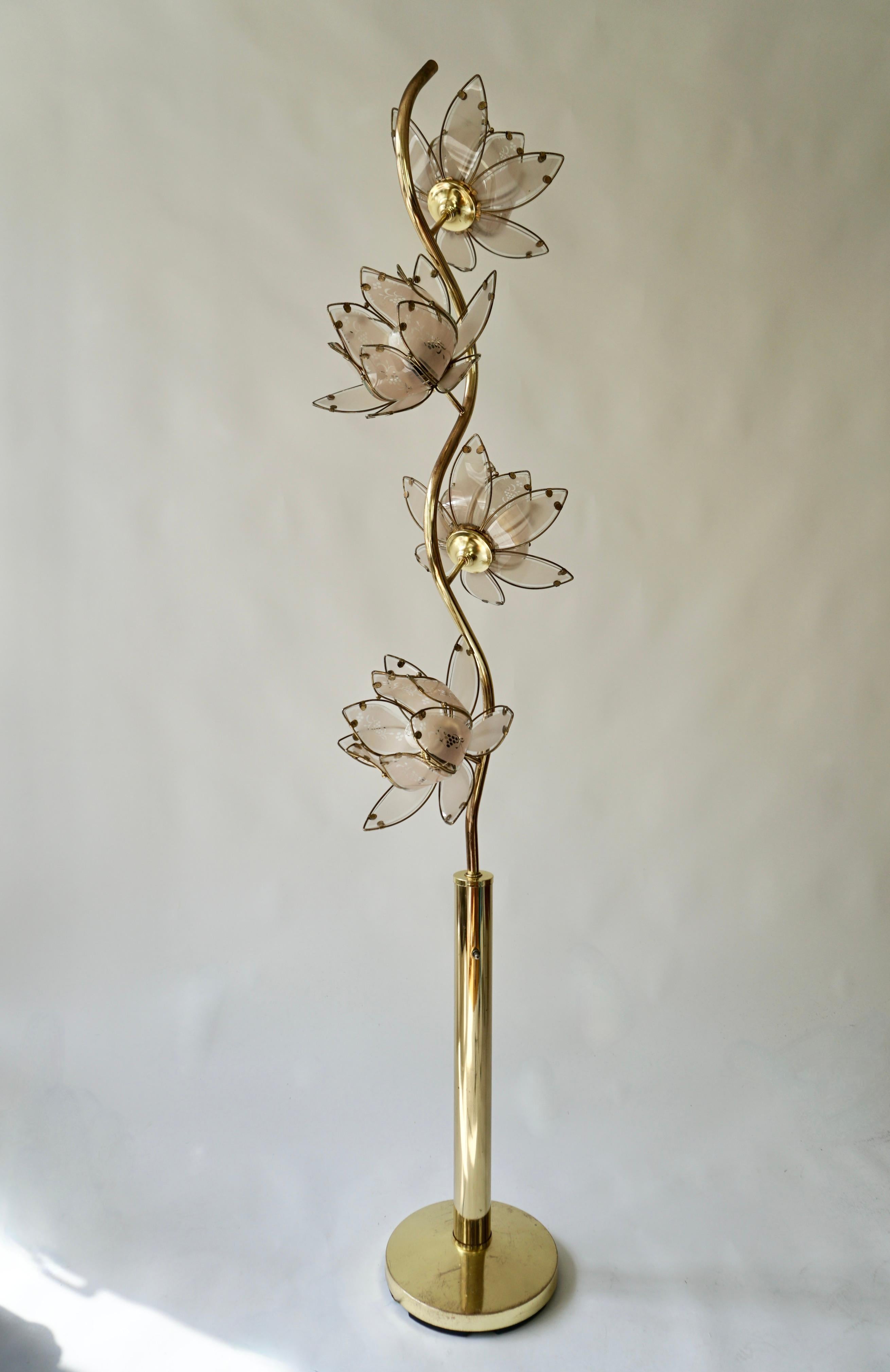 Italian Mid Century Modern Vintage Hollywood Regency White Glass Lotus Flower Floor Lamp For Sale
