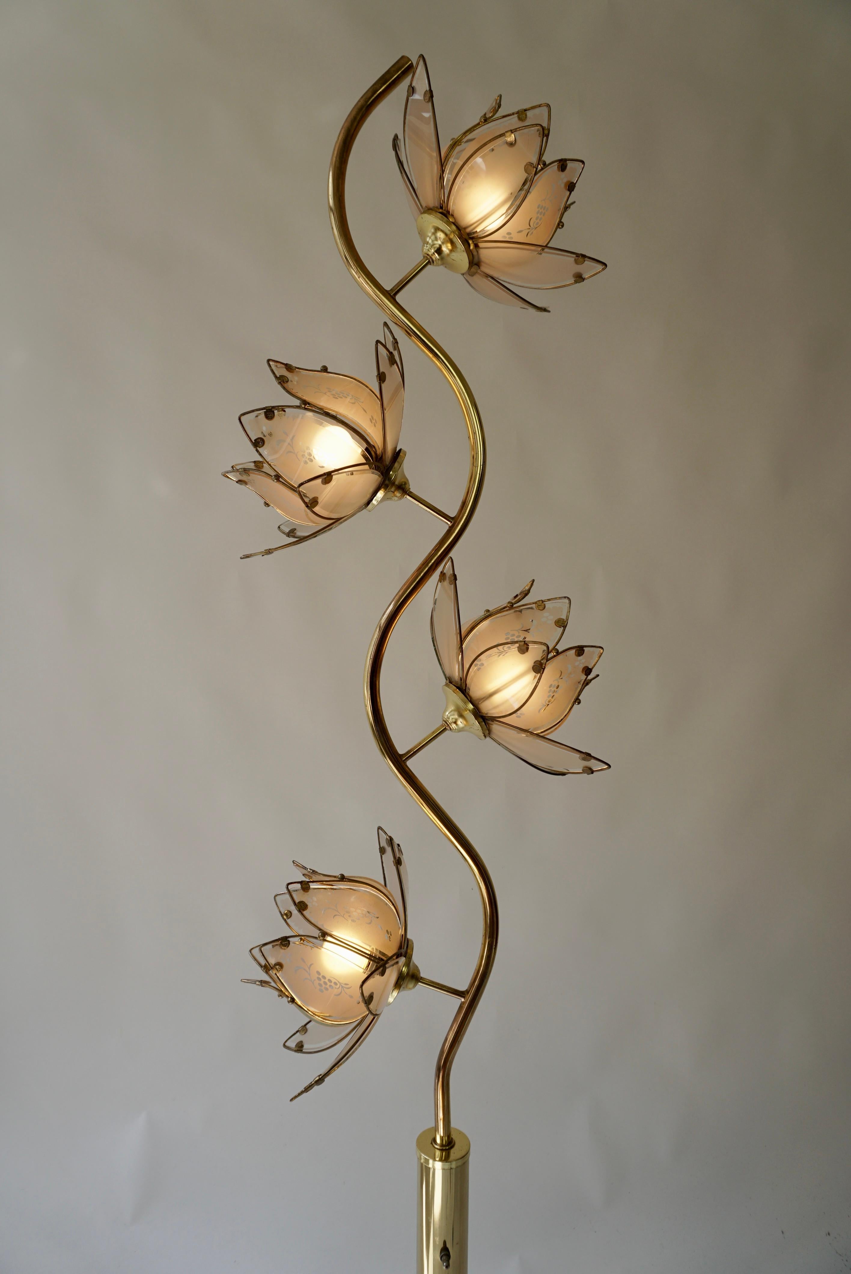 Mid Century Modern Vintage Hollywood Regency White Glass Lotus Flower Floor Lamp For Sale 1