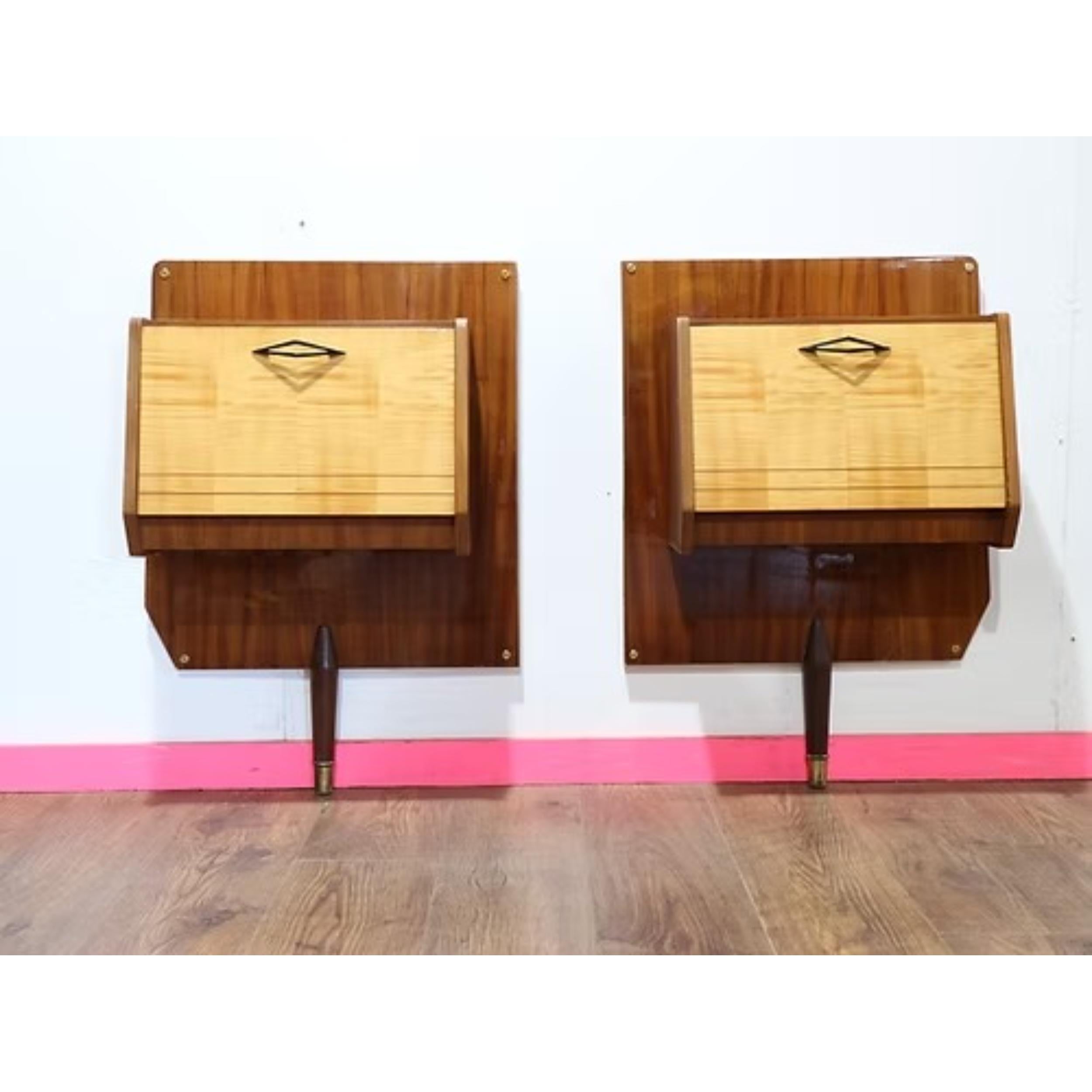20ième siècle Mid Century Modern Vintage Italian Bedside Wall Mounted Night Stands End Tables en vente