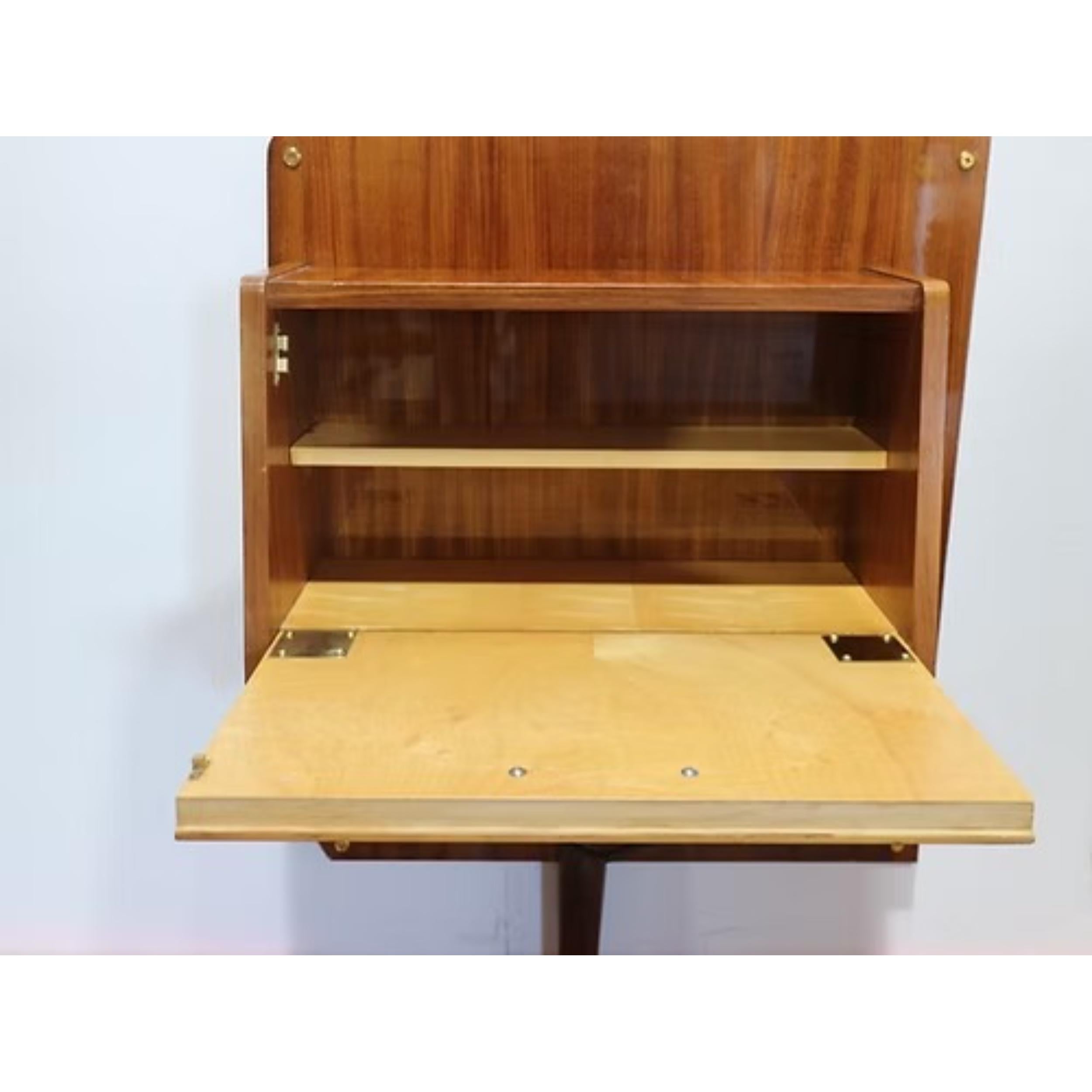 Mid Century Modern Vintage Italian Bedside Wall Mounted Night Stands End Tables en vente 1
