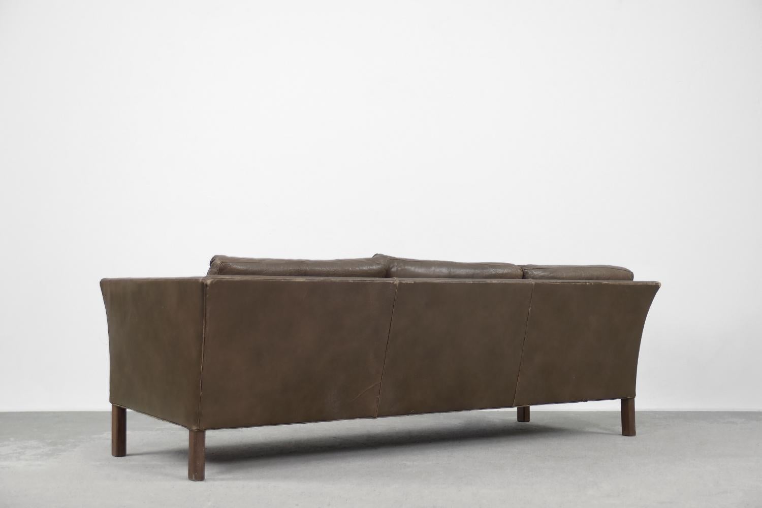Vintage Mid-Century Modern Swedish Leather Cromwell Sofa by Arne Norell, 1960s For Sale 14