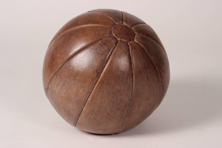 Mid-Century Modern Vintage Leather Medicine Ball In Good Condition For Sale In London, GB