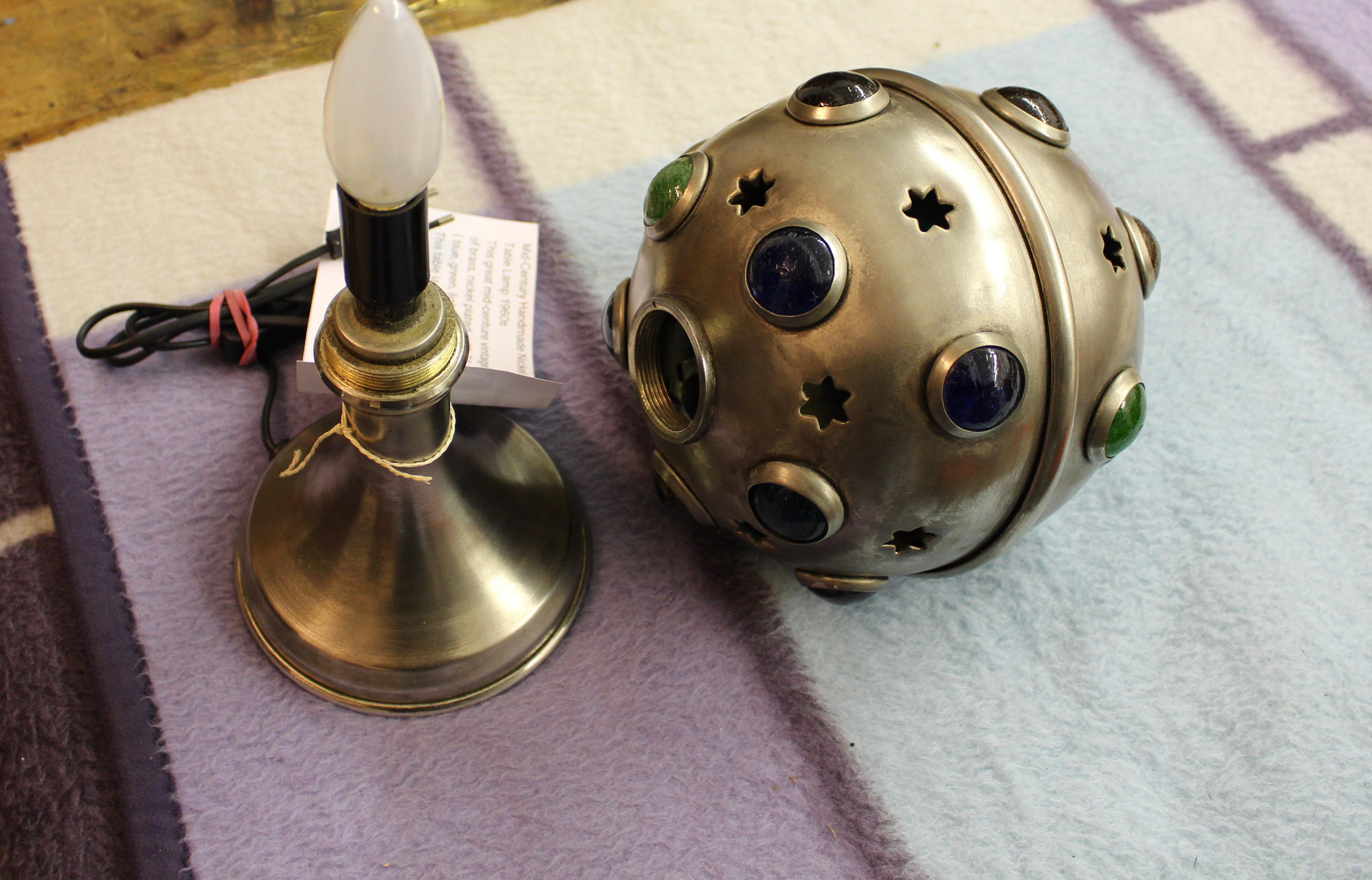 Mid-Century Modern Vintage Metal and Glass Sputnik Table Lamp, 1970s For Sale 10