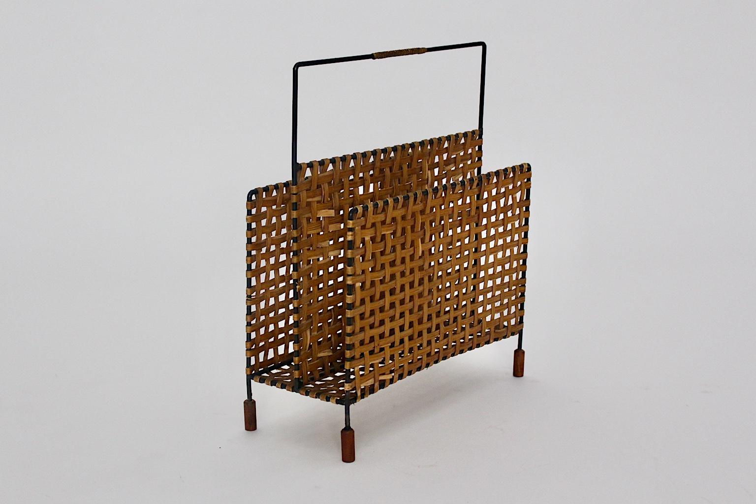 Mid-Century Modern Vintage Metal Magazine Rack Magazine Stand, 1960, Austria 2