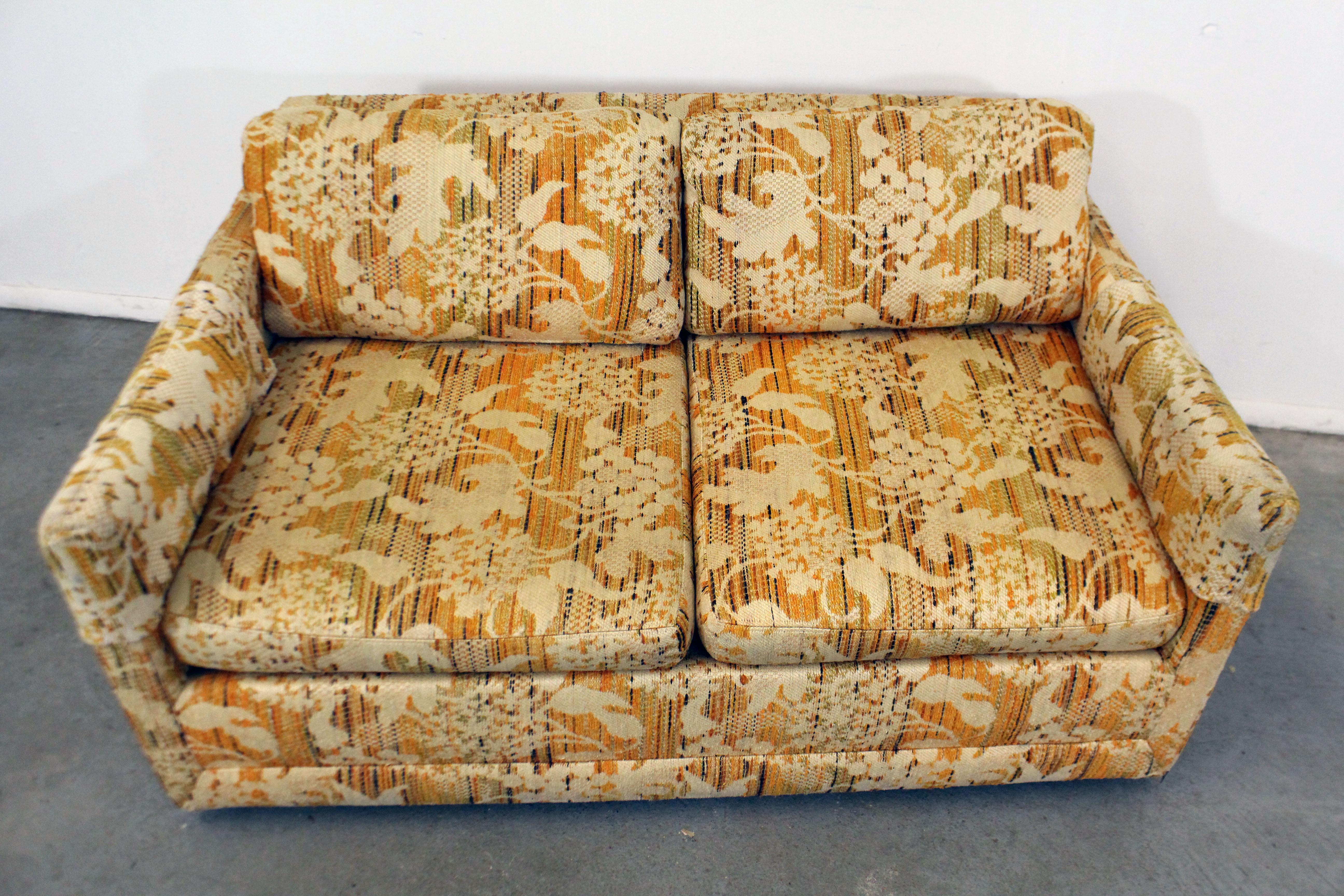 Mid-Century Modern Vintage Forecast Loveseat Sofa In Good Condition In Wilmington, DE