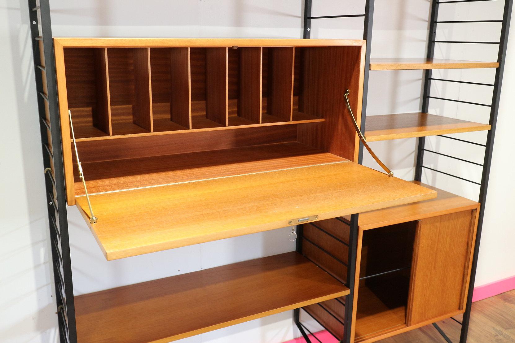 Mid-Century Modern Vintage Modular Bookcase Teak Wall Unit by Ladderax In Good Condition In Los Angeles, CA