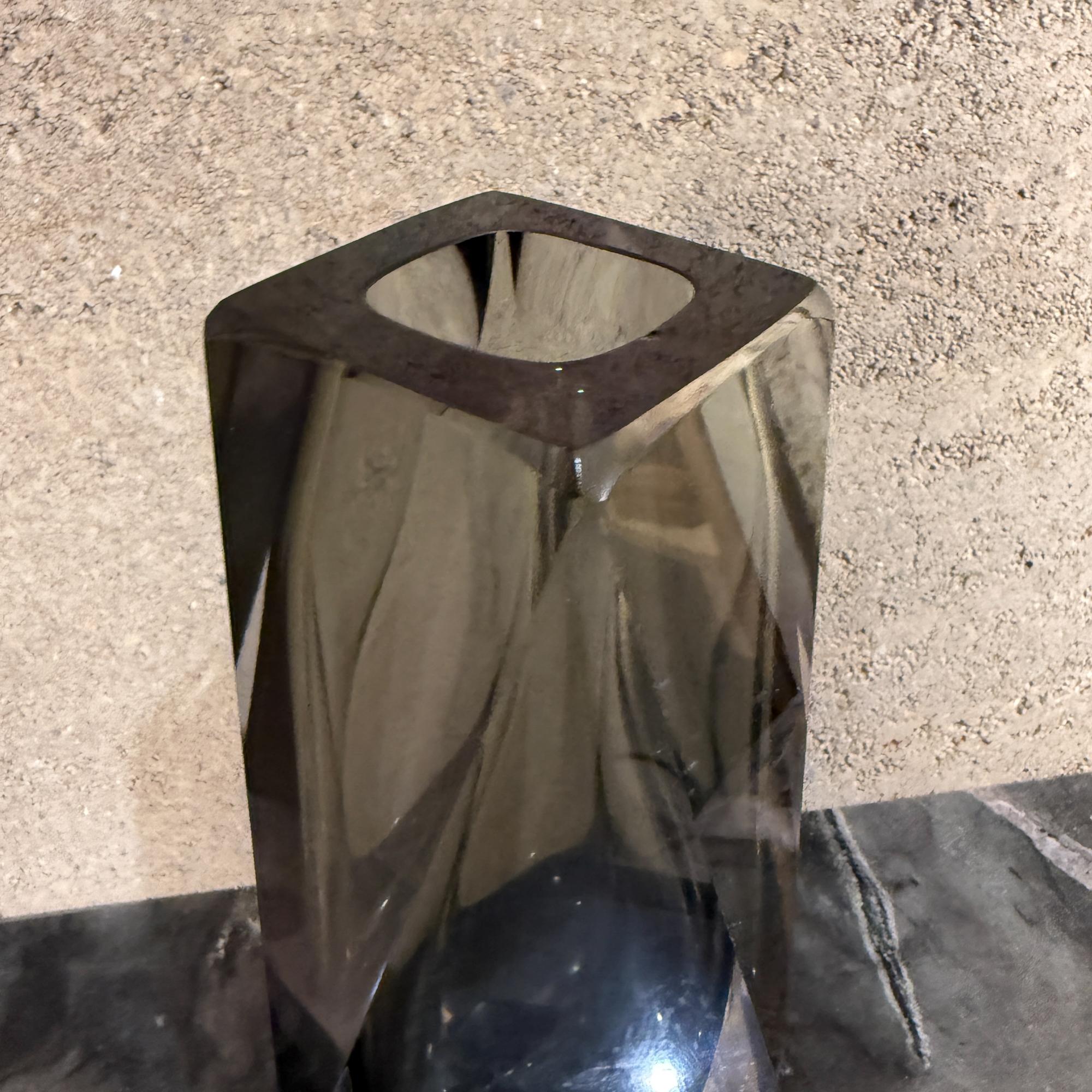 Vase en verre de Murano datant du milieu du siècle dernier, attribué à Flavio Poli en vente 10