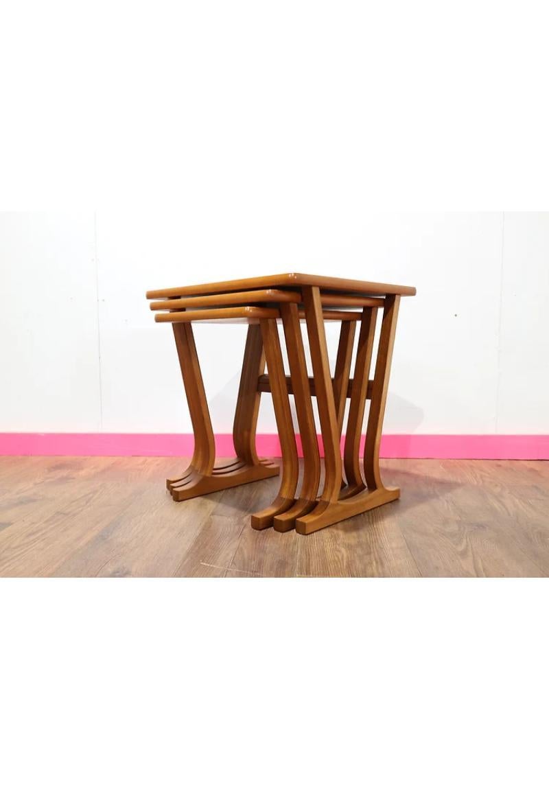 Mid Century Modern Vintage Nesting Table by Parker Knoll Side End Tables In Good Condition In Los Angeles, CA