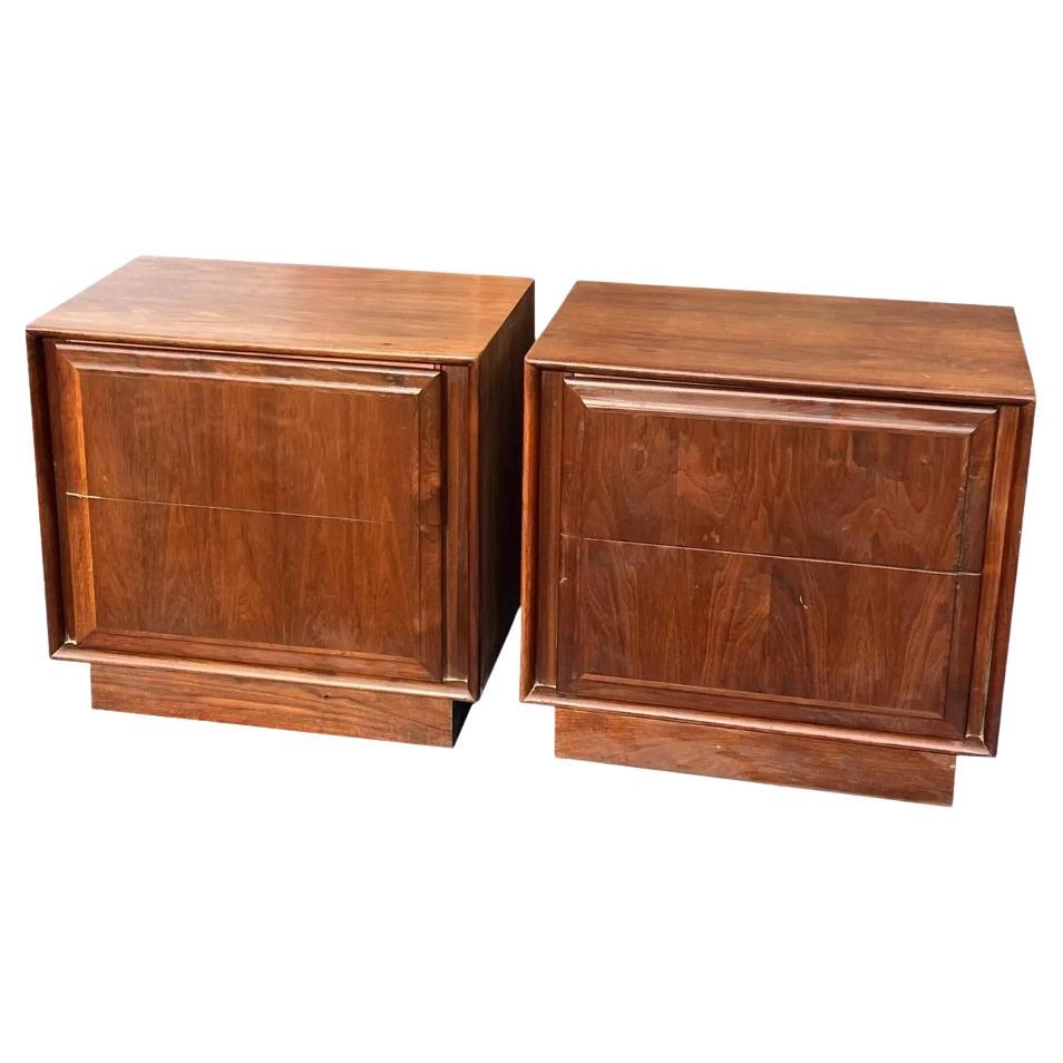 Mid Century Modern Vintage Nightstands or End Side Tables, a Pair