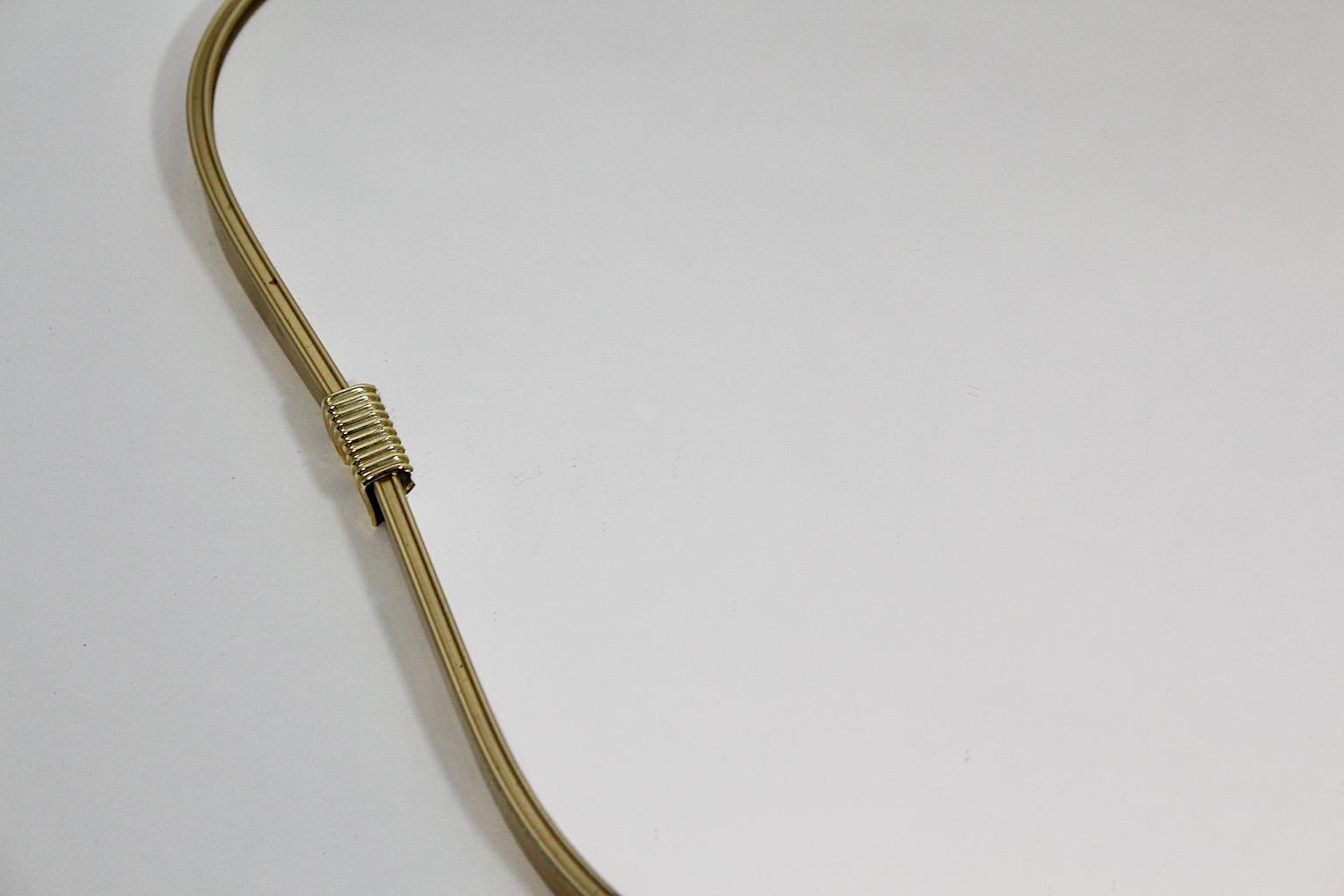 Espejo de pie orgánico vintage moderno de mediados de siglo Espejo de pared años 50 en Bueno estado para la venta en Vienna, AT