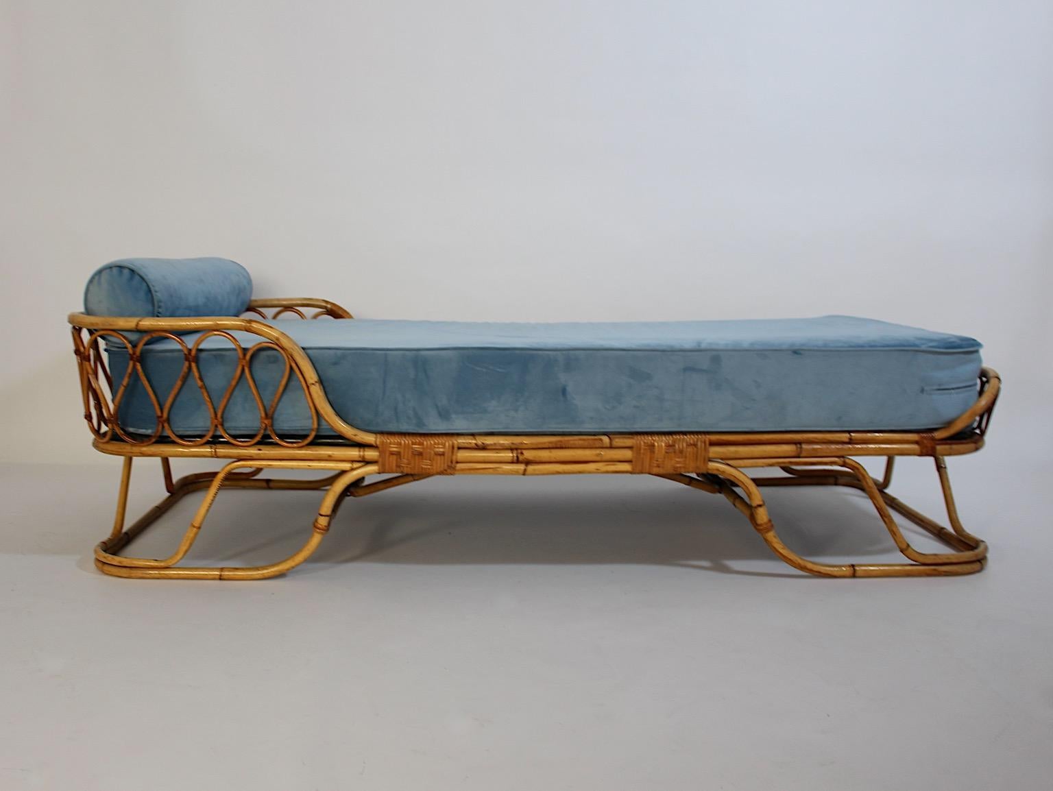 Mid-Century Modern Vintage Organic Rattan Bamboo Daybed Chaise Lounge Gio Ponti  For Sale 4