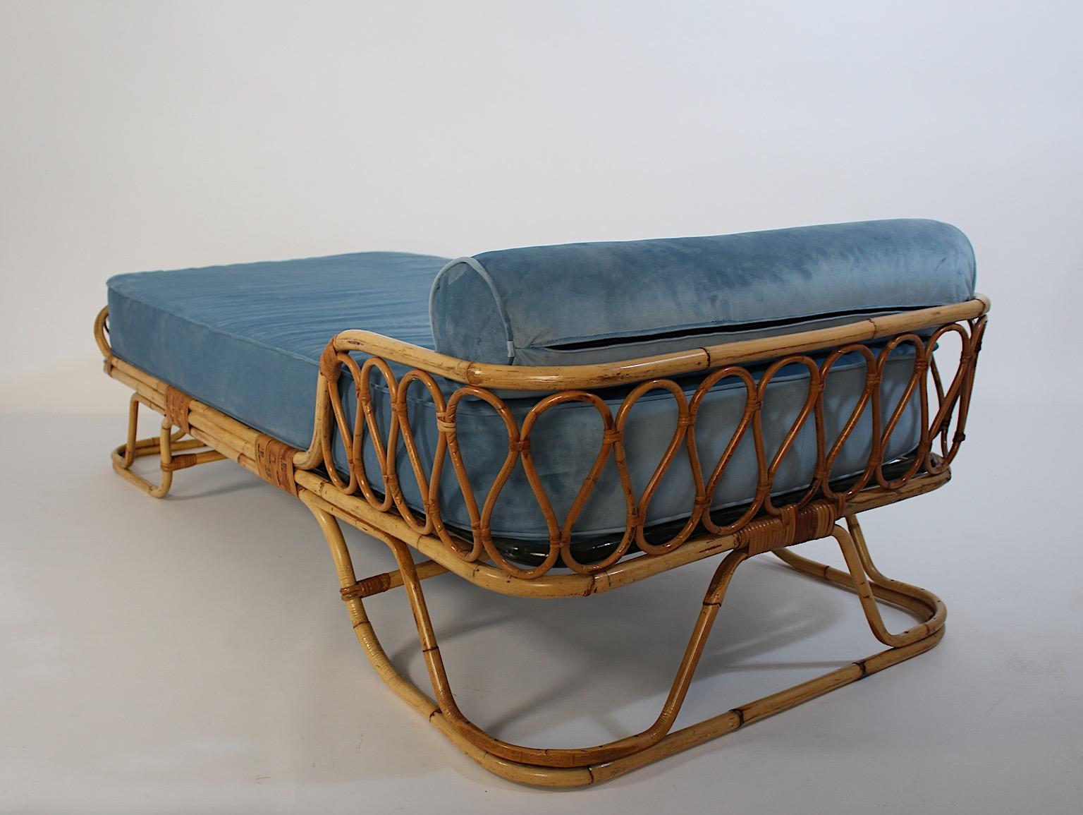 Mid-Century Modern Vintage Organic Rattan Bamboo Daybed Chaise Lounge Gio Ponti  For Sale 3