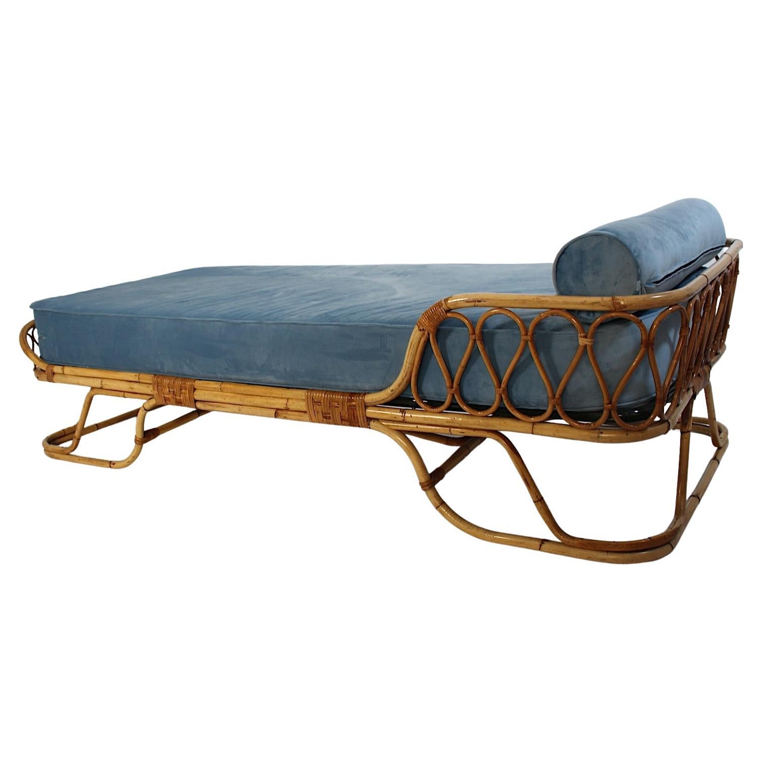 Mid-Century Modern Vintage Organic Rattan Bamboo Daybed Chaise Lounge Gio Ponti  For Sale