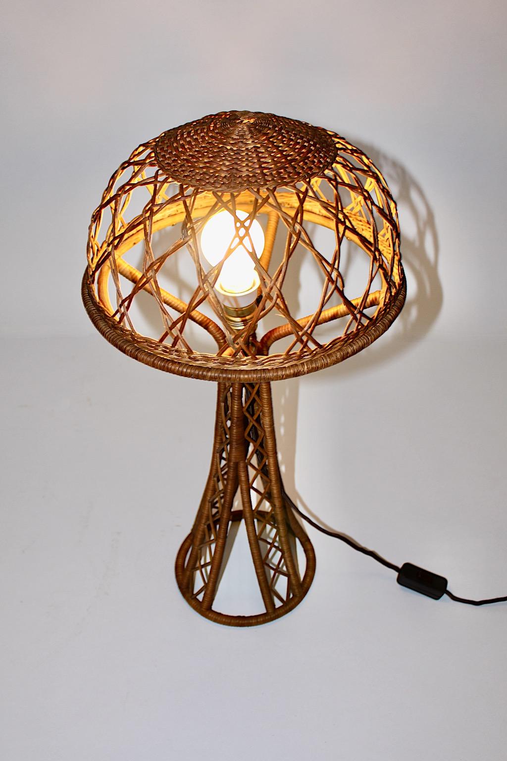 Mid Century Modern Vintage Organic Rattan Table Lamp Mushroom Eiffel 1950s  In Good Condition For Sale In Vienna, AT