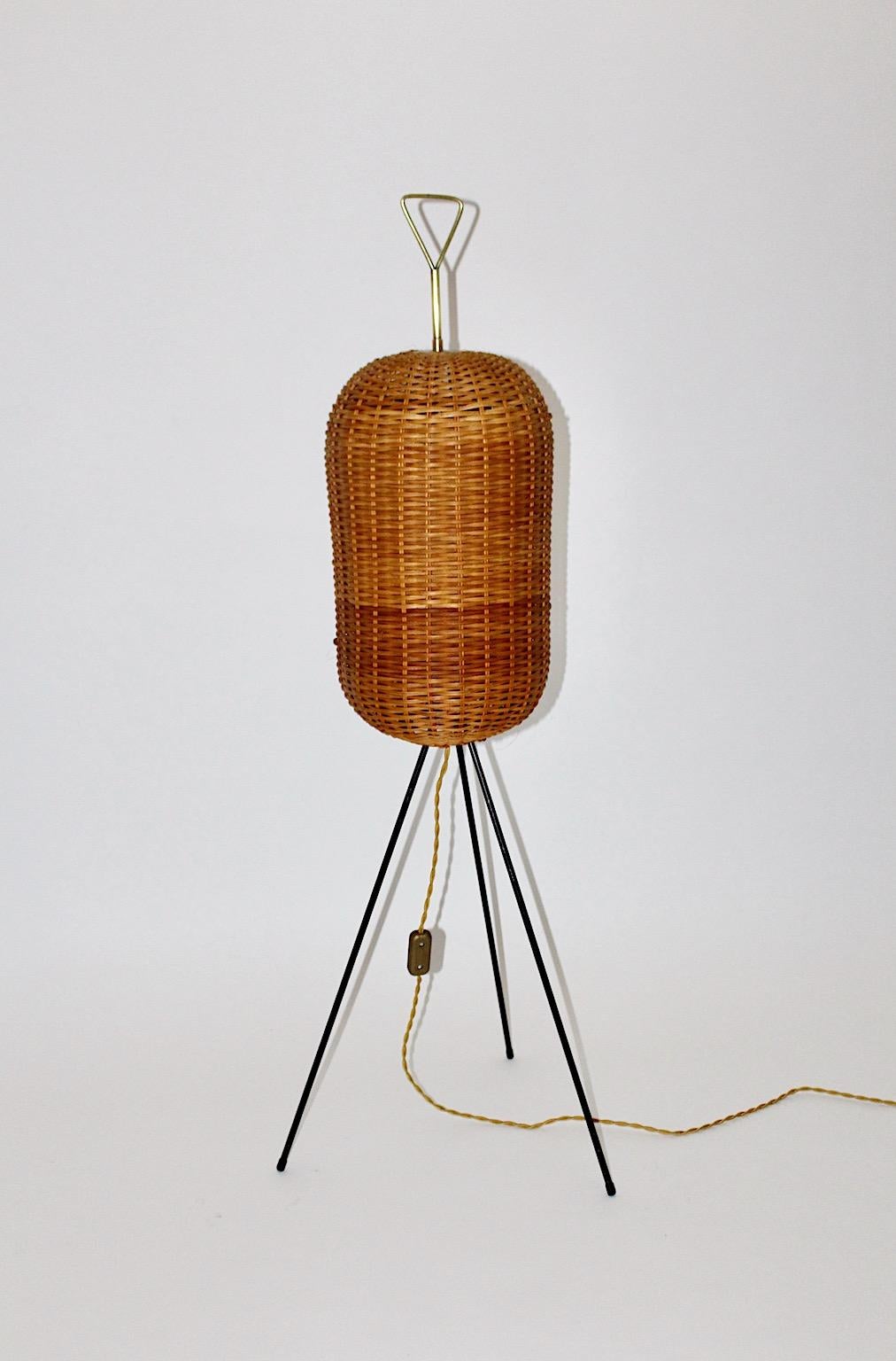 The Moderns Modern Vintage Organic Sculptural Brass Rattan Floor Lamp 1950s  en vente 1