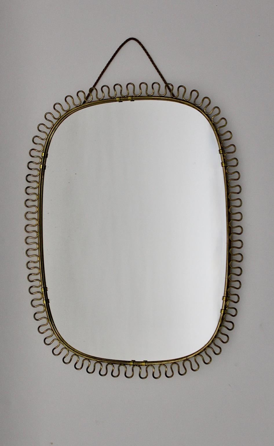 Mid-Century Modern Vintage Oval Brass Sunburst Mirror Josef Frank Svenkst Tenn  In Good Condition For Sale In Vienna, AT