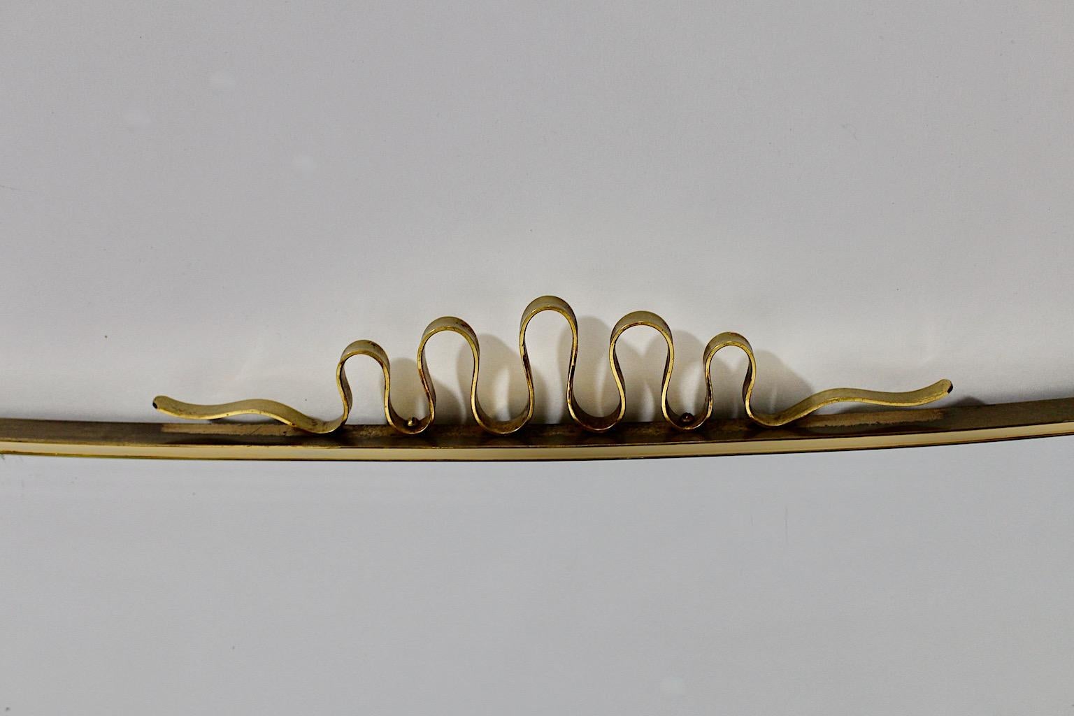 Ovaler Vintage-Wandspiegel aus der Mitte des Jahrhunderts, Gio Ponti zugeschrieben, 1950er Jahre, Italien im Zustand „Gut“ in Vienna, AT