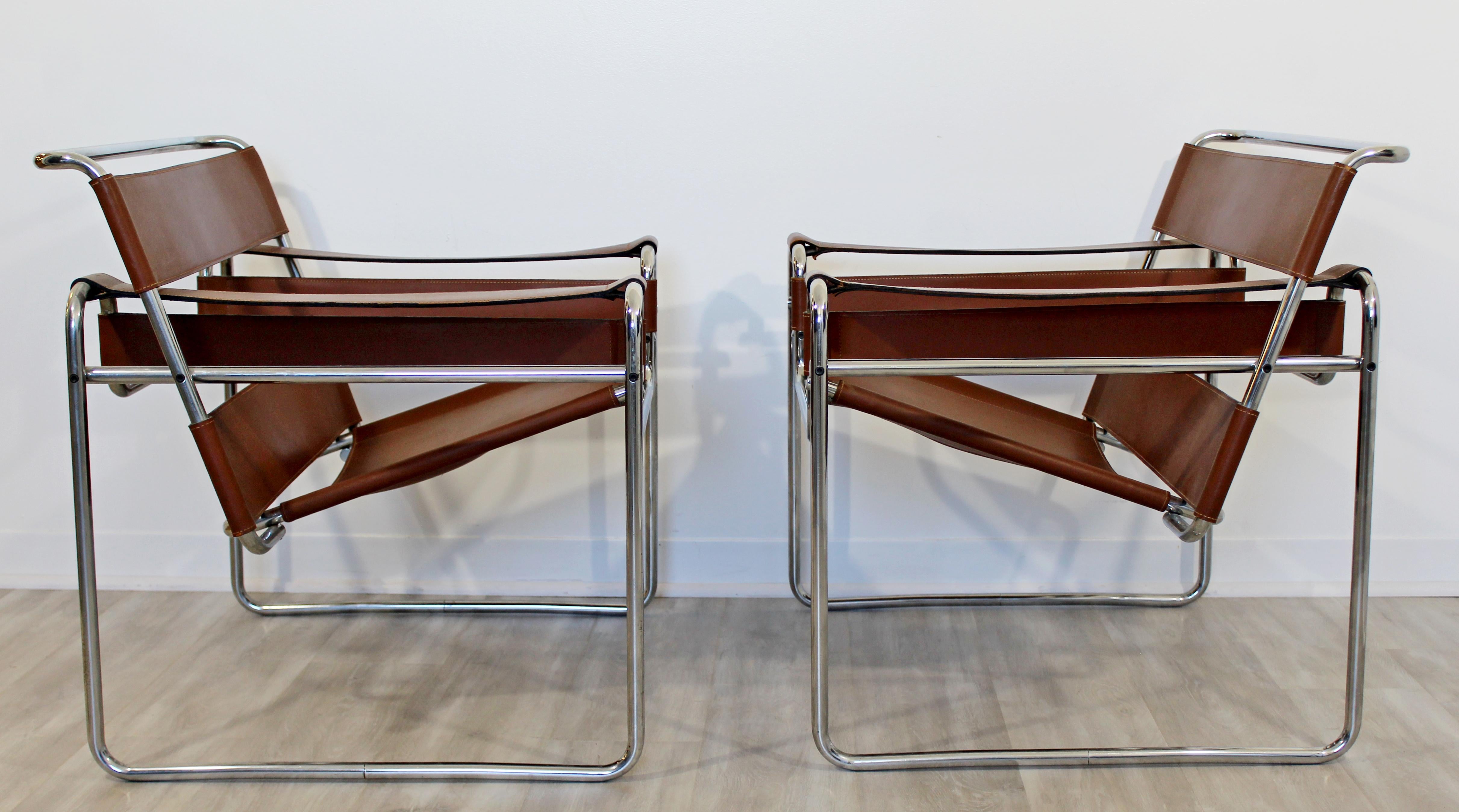 Mid-Century Modern Vintage Pair Brown Wassily Chairs Marcel Breuer Stendig Italy In Good Condition In Keego Harbor, MI