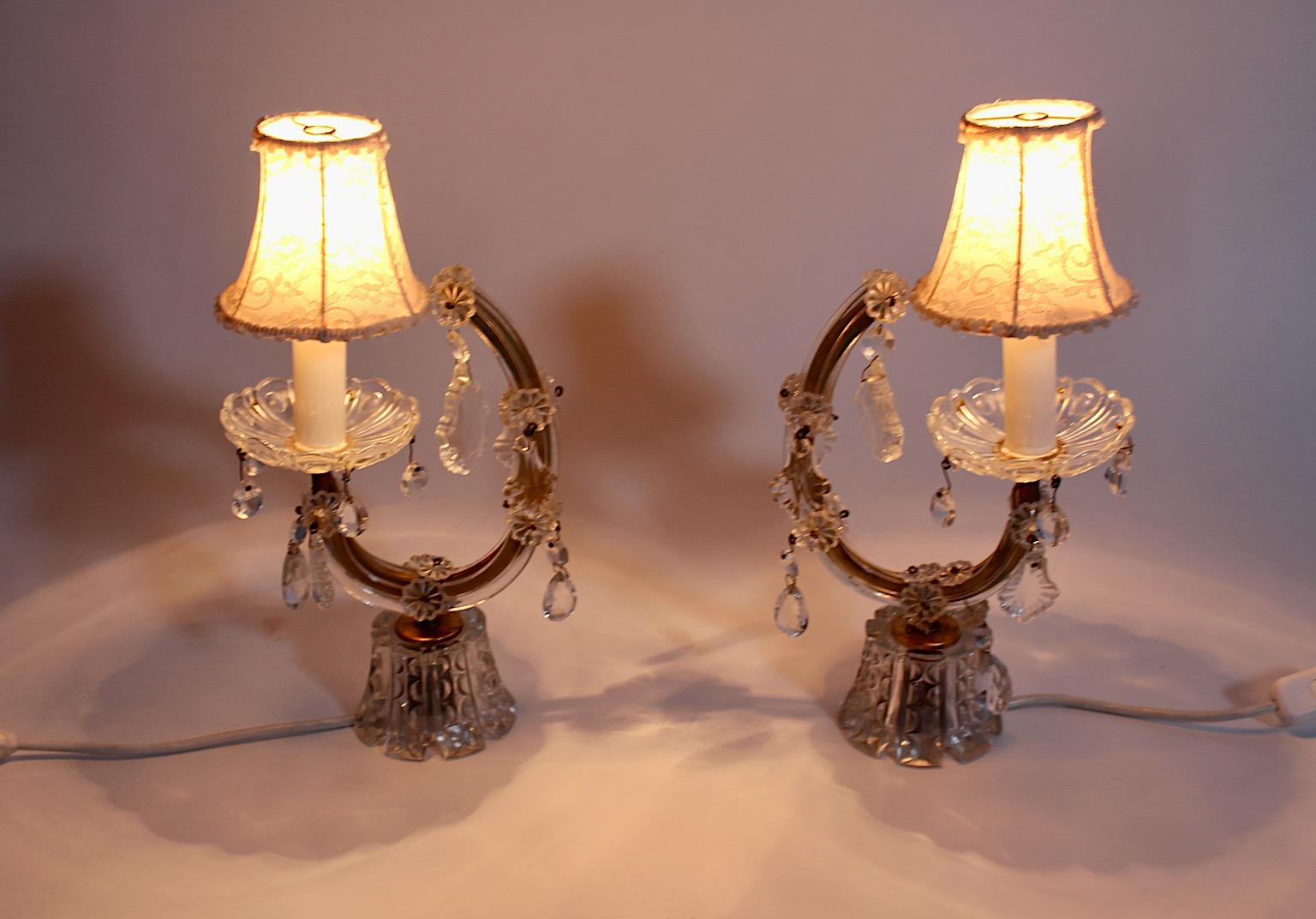 Paire de lampes de bureau vintage en verre transparent et laiton blanc mi-siècle moderne, Autriche, 1960 en vente 4