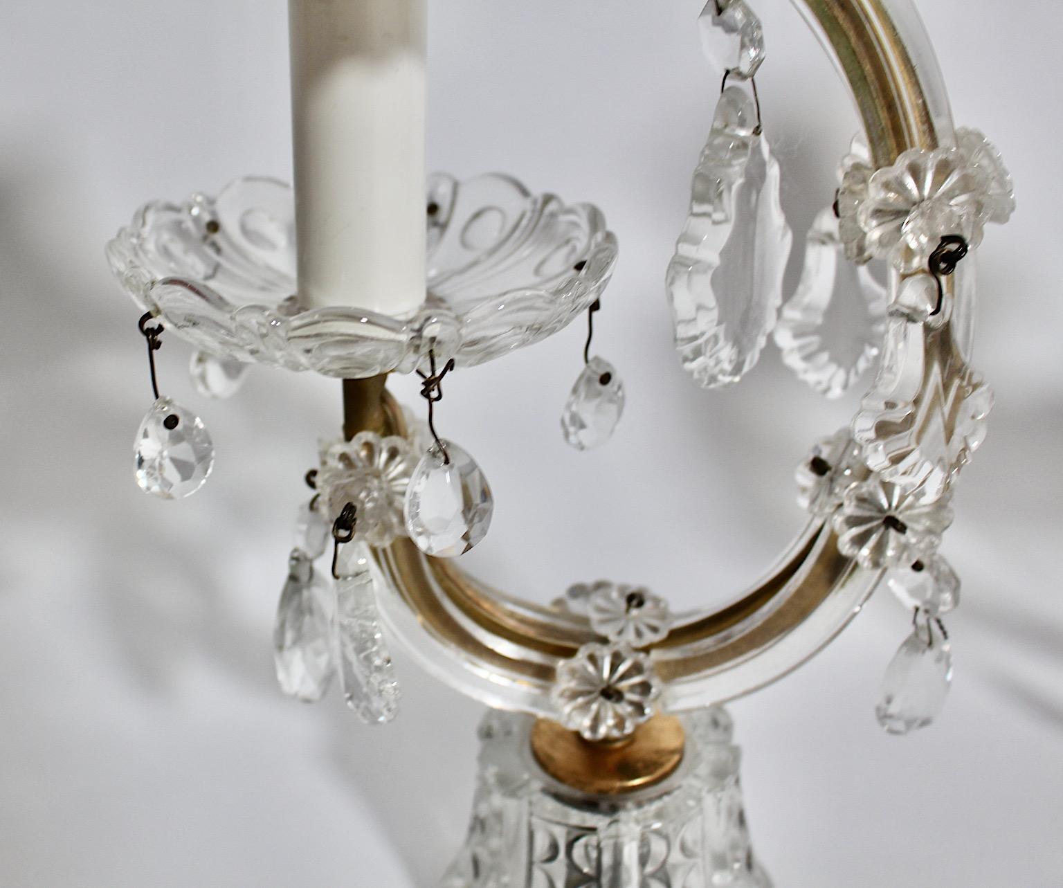 Métal Paire de lampes de bureau vintage en verre transparent et laiton blanc mi-siècle moderne, Autriche, 1960 en vente