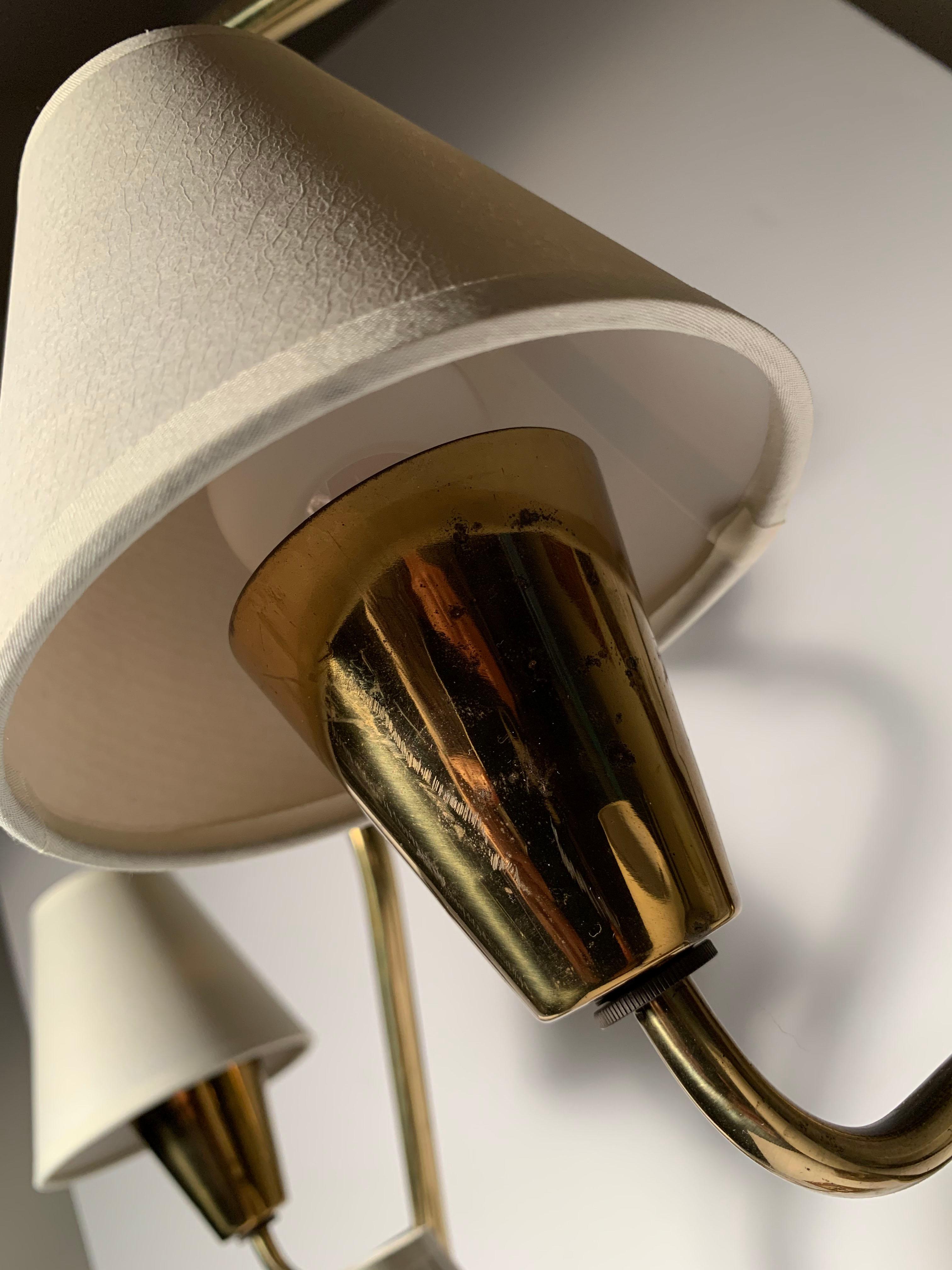 Mid-Century Modern Vintage Pair of Serpentine Table Lamps 5