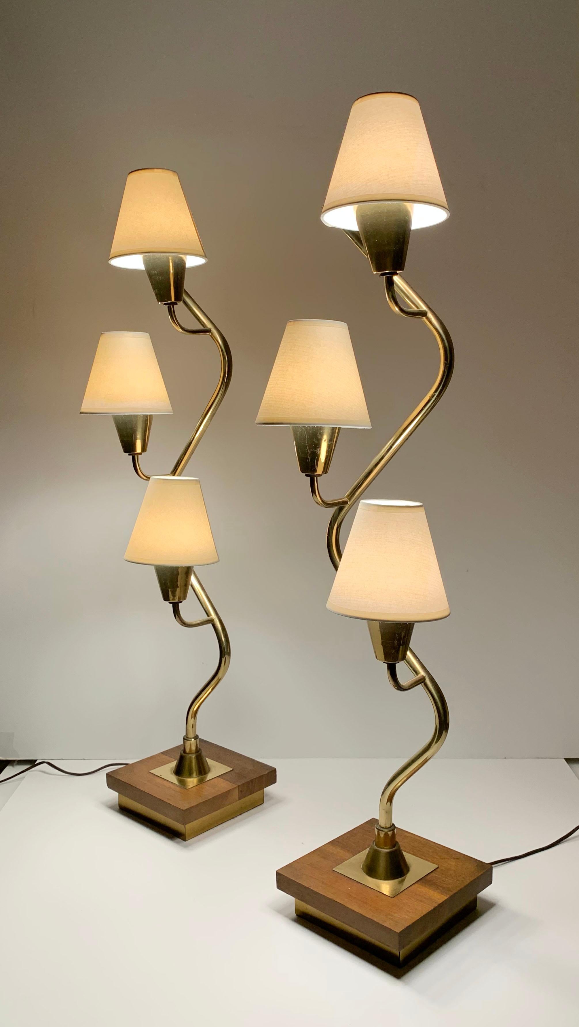 Brass Mid-Century Modern Vintage Pair of Serpentine Table Lamps
