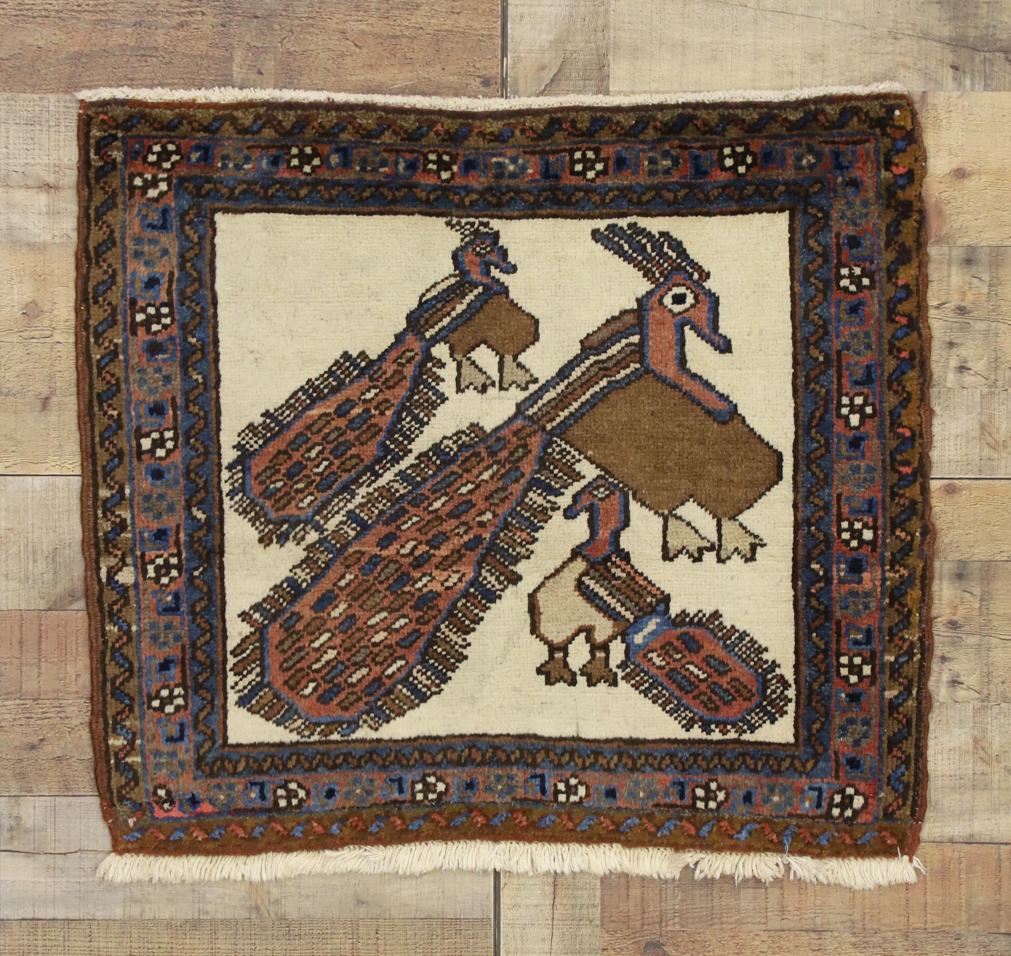 Moderner persischer Vintage-Teppich mit Pfauen, Wandteppich, Mid-Century Modern (Persisch) im Angebot