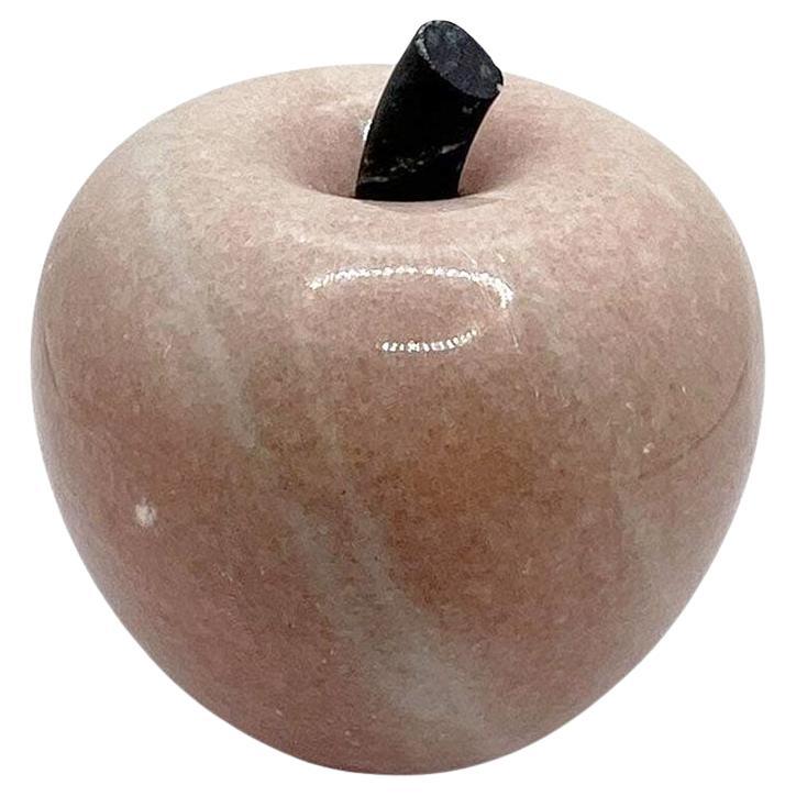 Pisapapeles de Manzana Tallada en Piedra Rosa Vintage Moderno de Mediados de Siglo - Italia