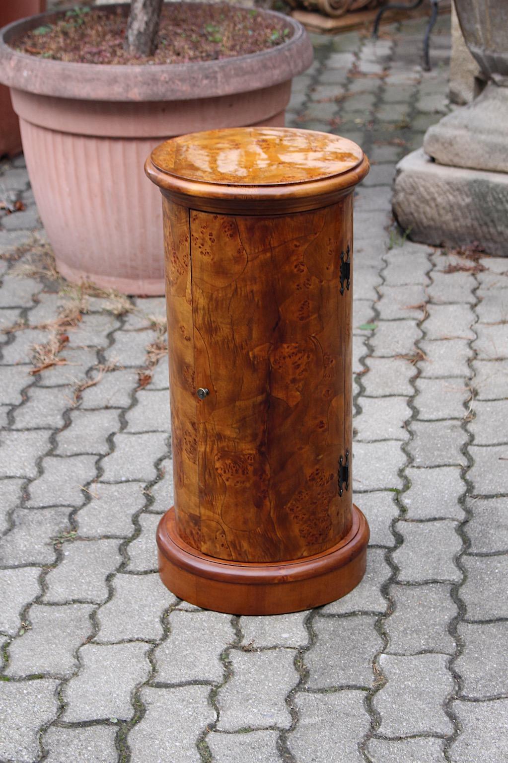Mid Century Modern Vintage Poplar Wood Round Chest or Side Table 1960s Austria For Sale 9