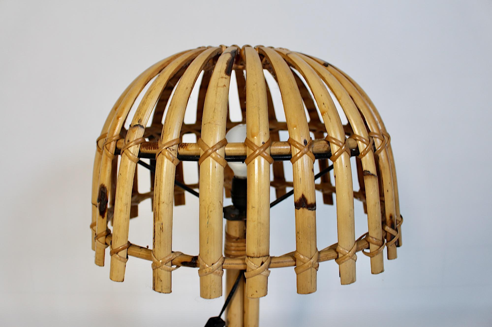 Lampe de table à abat-jour en bambou, rotin et bois de rose, Italie du milieu du siècle dernier. en vente 6